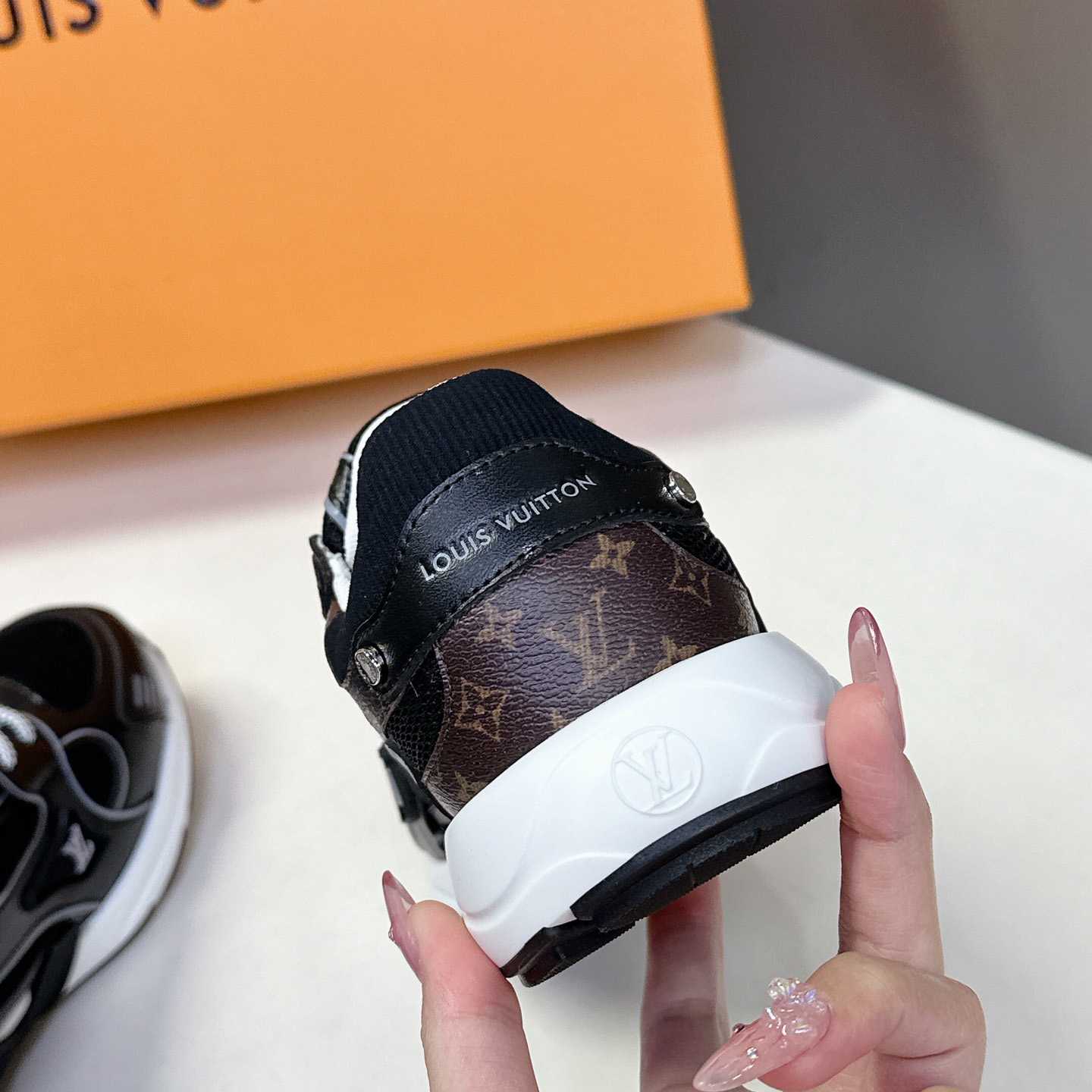 Louis Vuitton LV Olympia Sneaker   1AHOFD - EUR FASHION