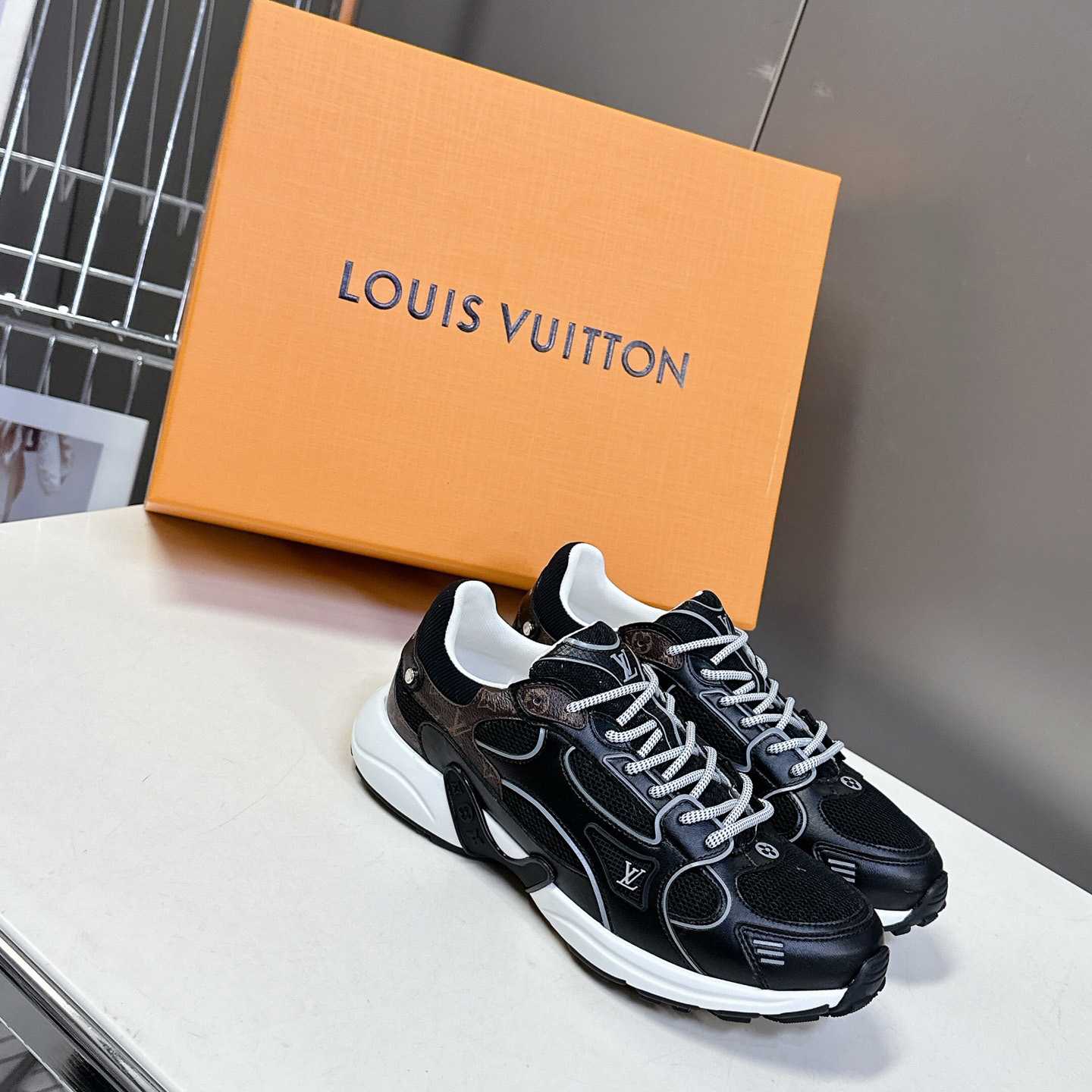 Louis Vuitton LV Olympia Sneaker   1AHOFD - EUR FASHION