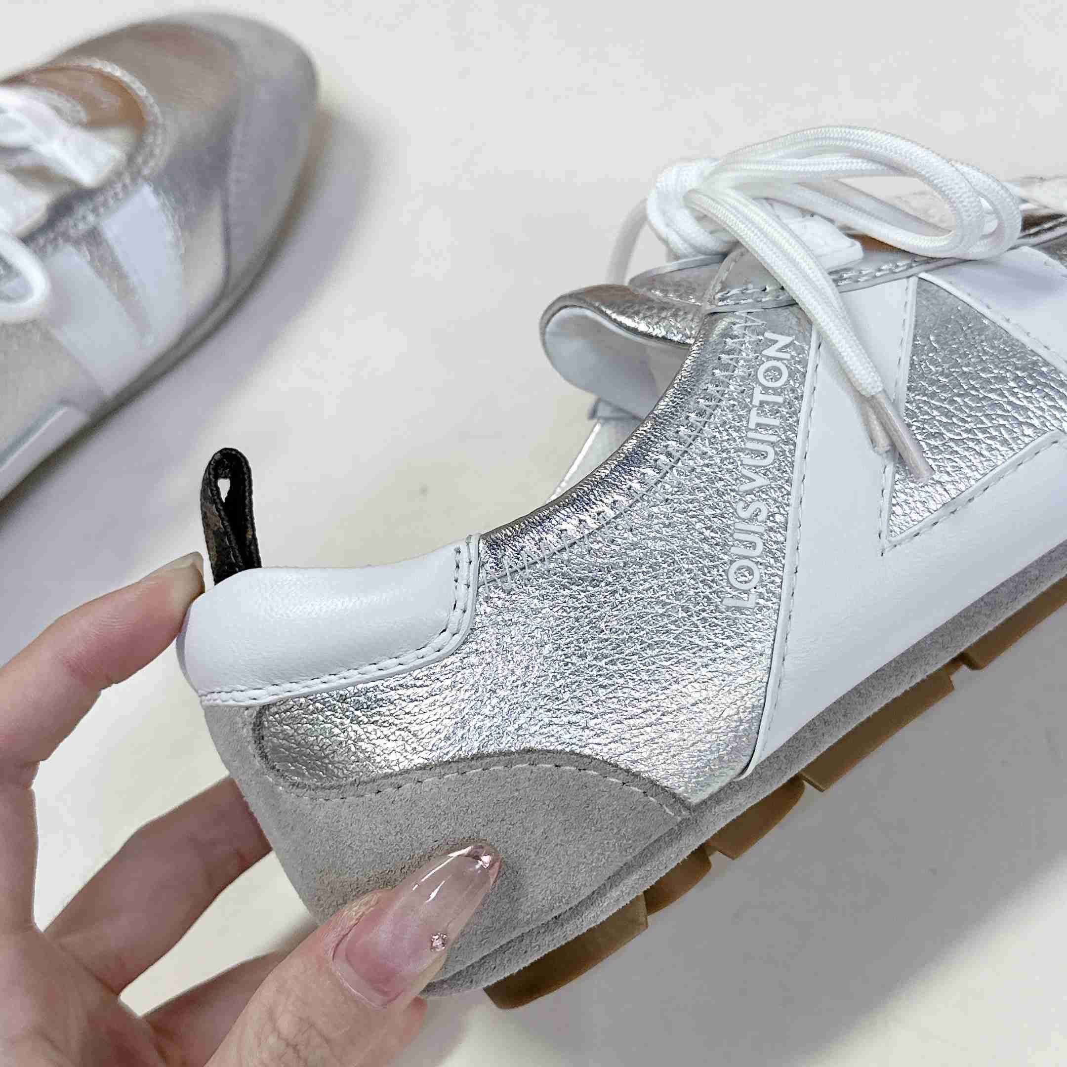 Louis Vuitton LV Sneakerina   1AHOJD - EUR FASHION
