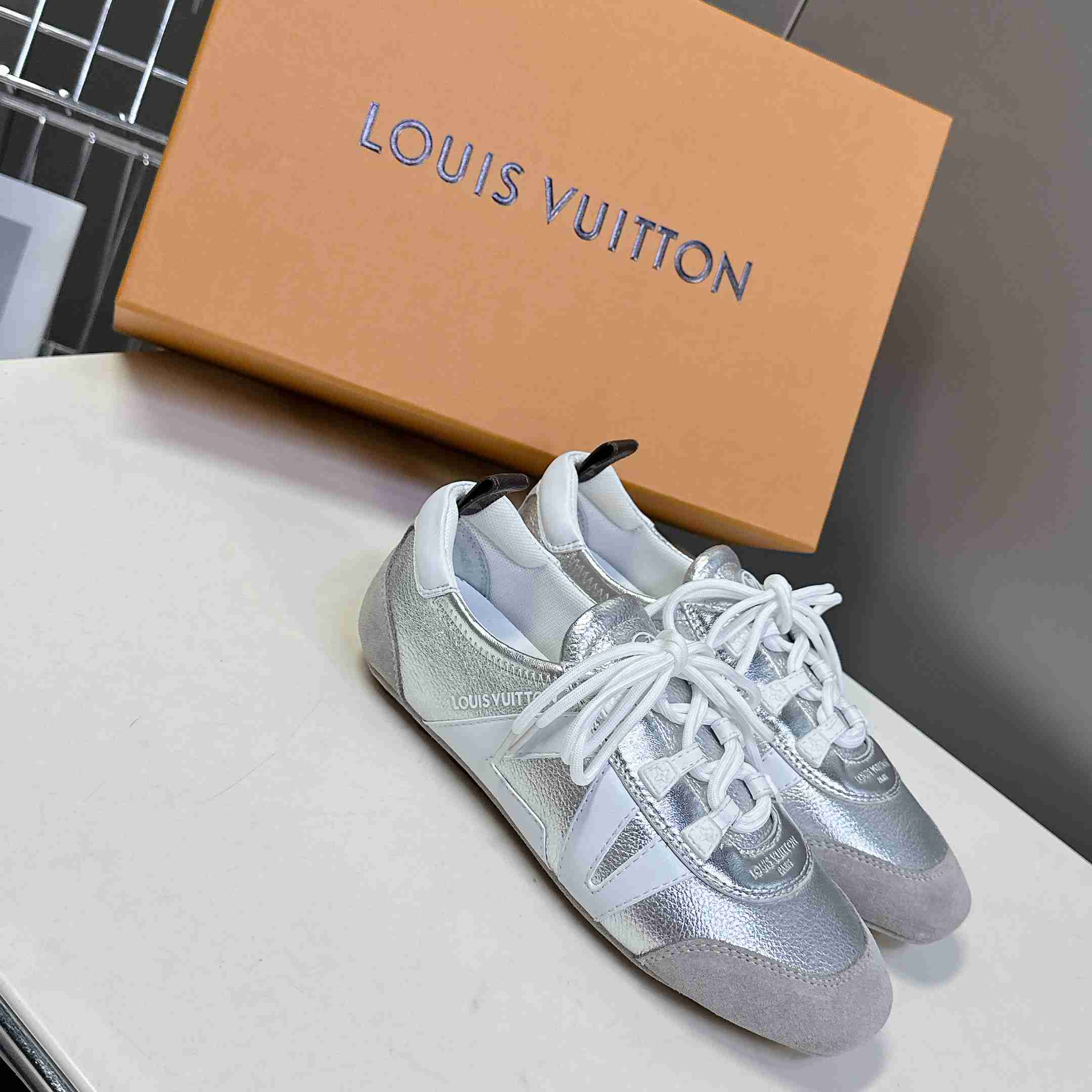 Louis Vuitton LV Sneakerina   1AHOJD - EUR FASHION