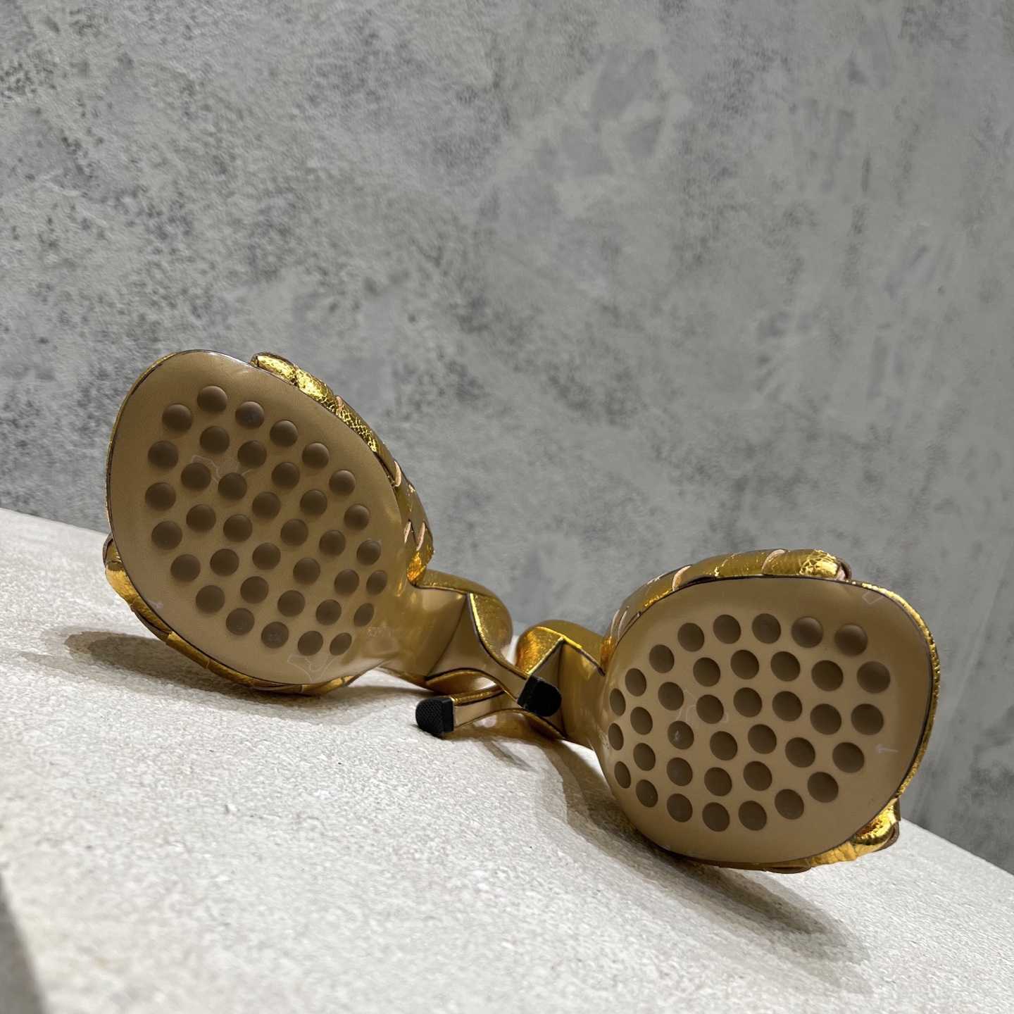 Bottega Veneta Blink Mule   - EUR FASHION