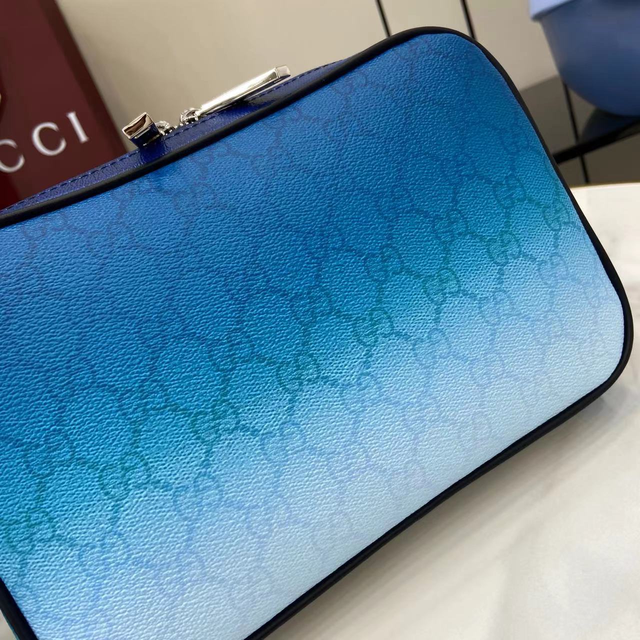 Gucci Chroma Small Crossbody Bag - EUR FASHION