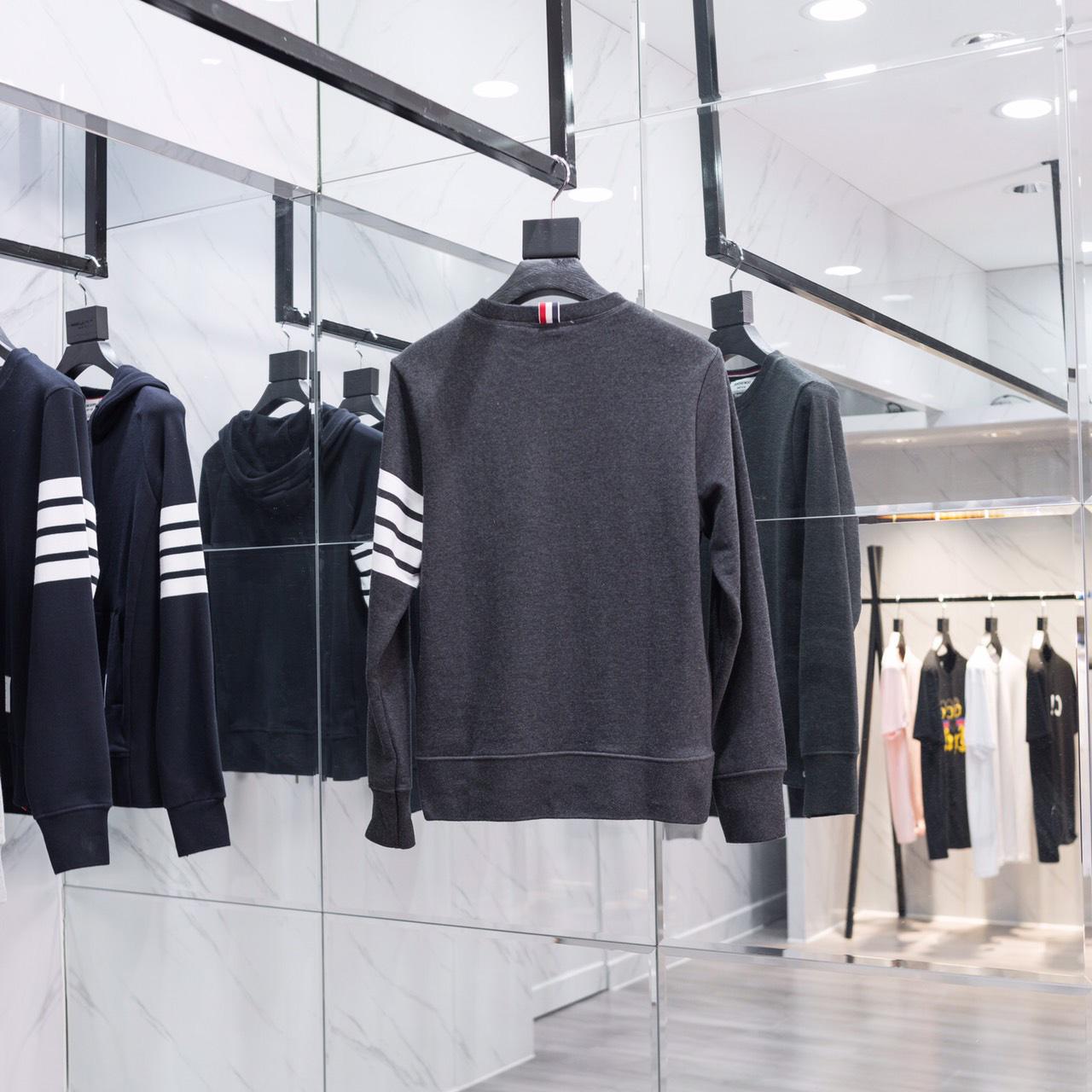 Thom Browne Stripe Sleeve Sweatshirt    TB22 - EUR FASHION