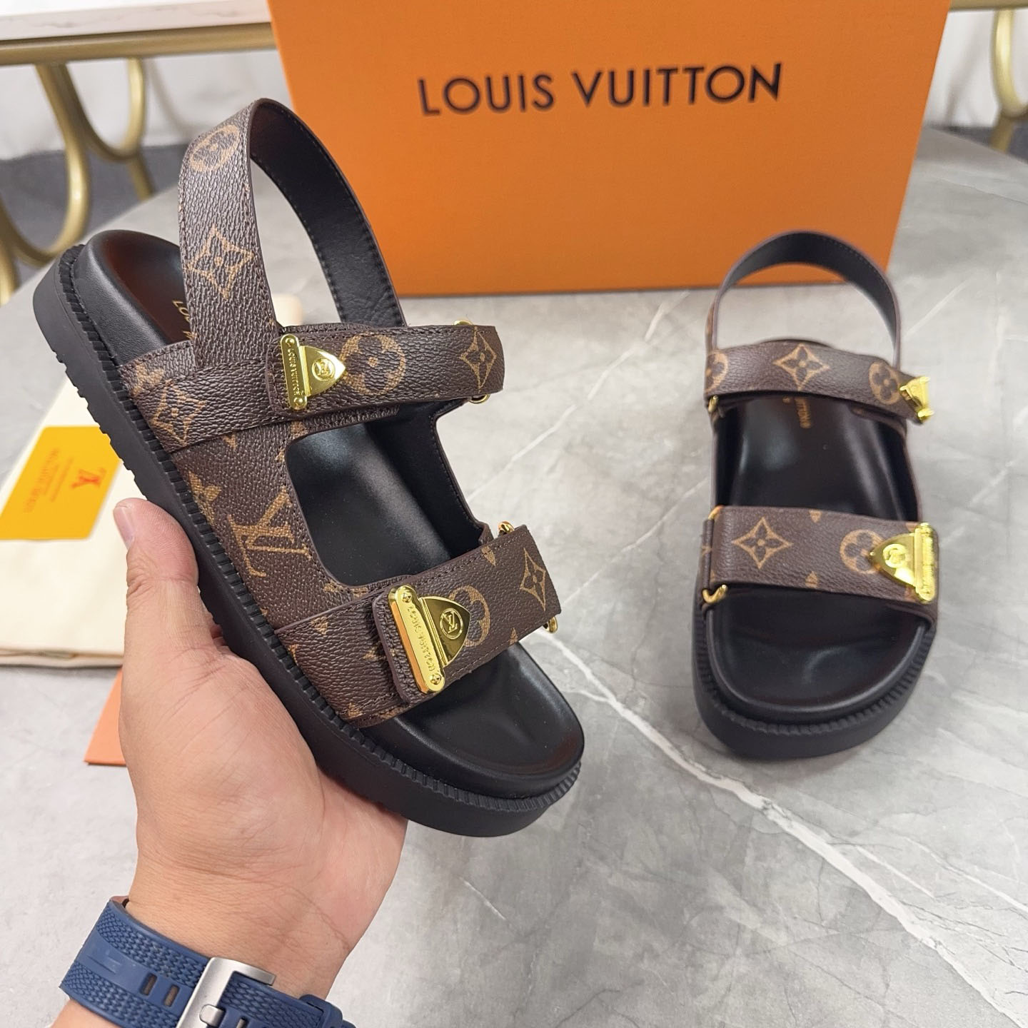 Louis Vuitton LV Sunset Comfort Sandal  1AHNWM - EUR FASHION