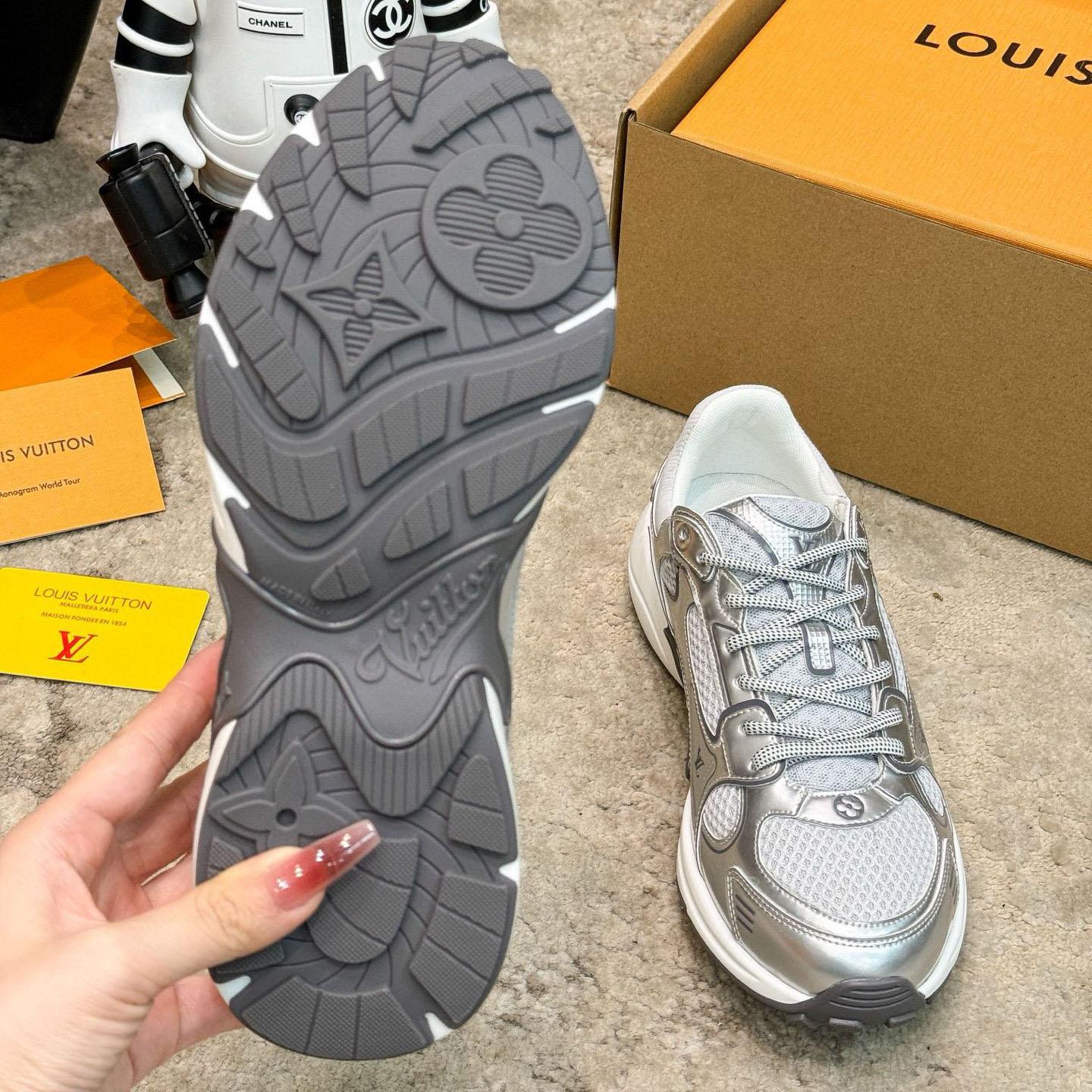 Louis Vuitton LV Olympia Sneaker   1AHOI1 - EUR FASHION