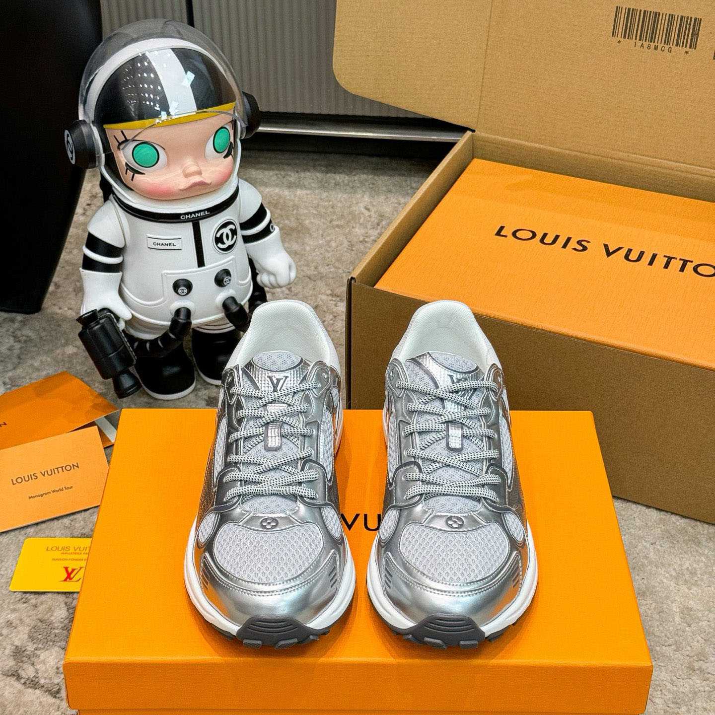 Louis Vuitton LV Olympia Sneaker   1AHOI1 - EUR FASHION
