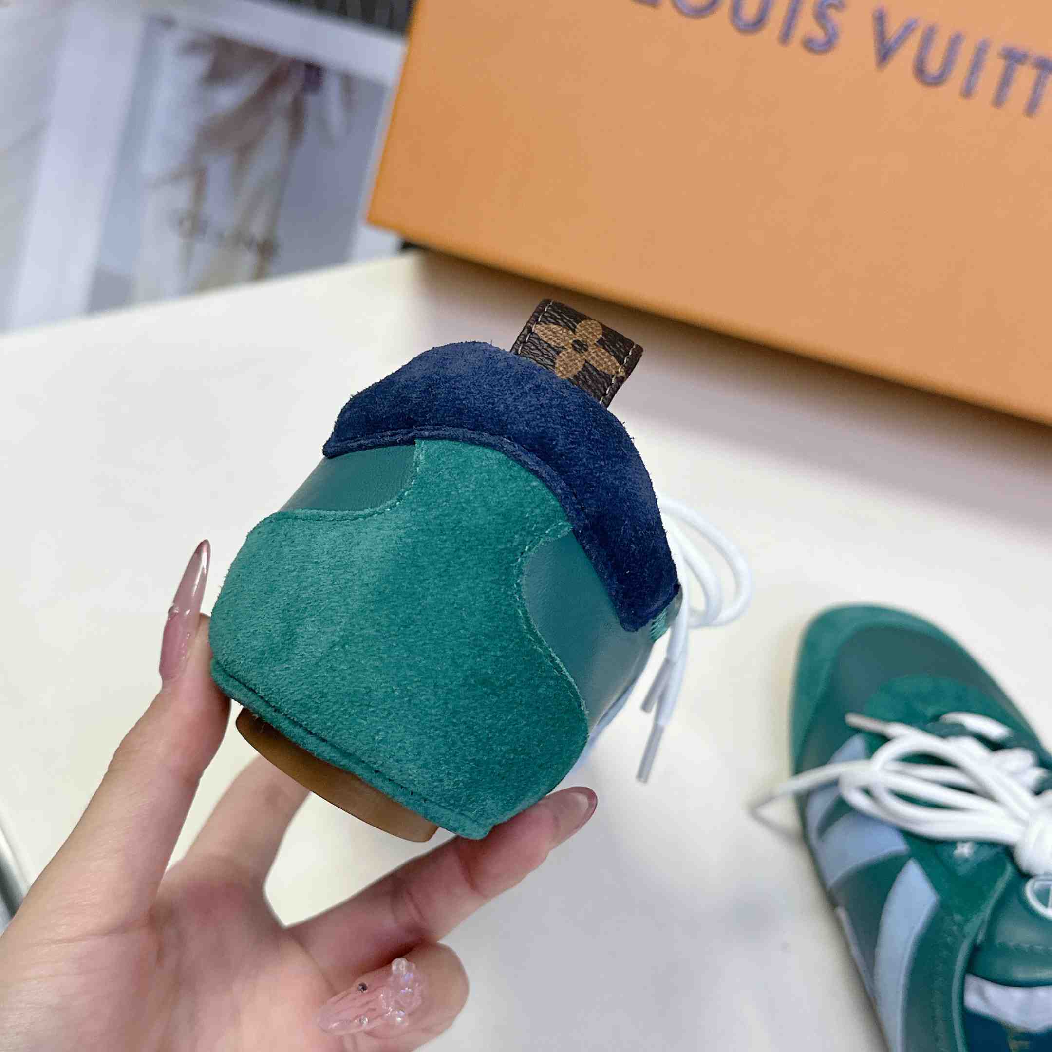 Louis Vuitton LV Sneakerina   1AHNE2 - EUR FASHION