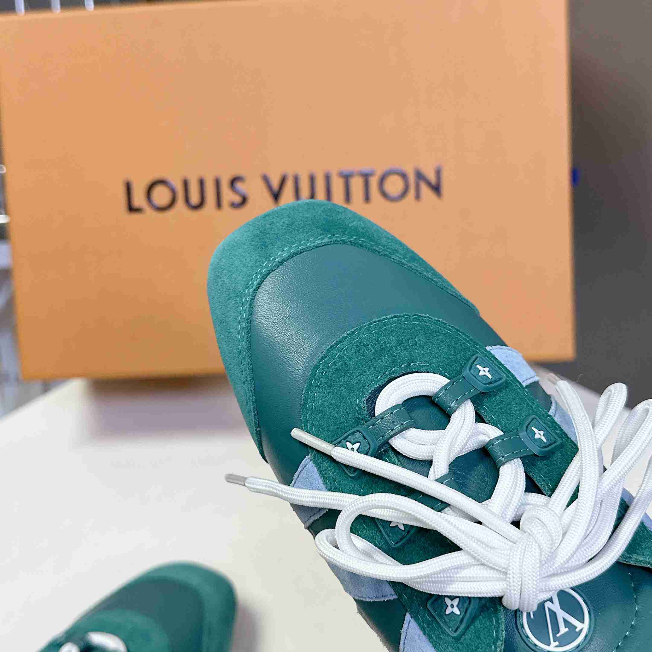 Louis Vuitton LV Sneakerina   1AHNE2 - EUR FASHION