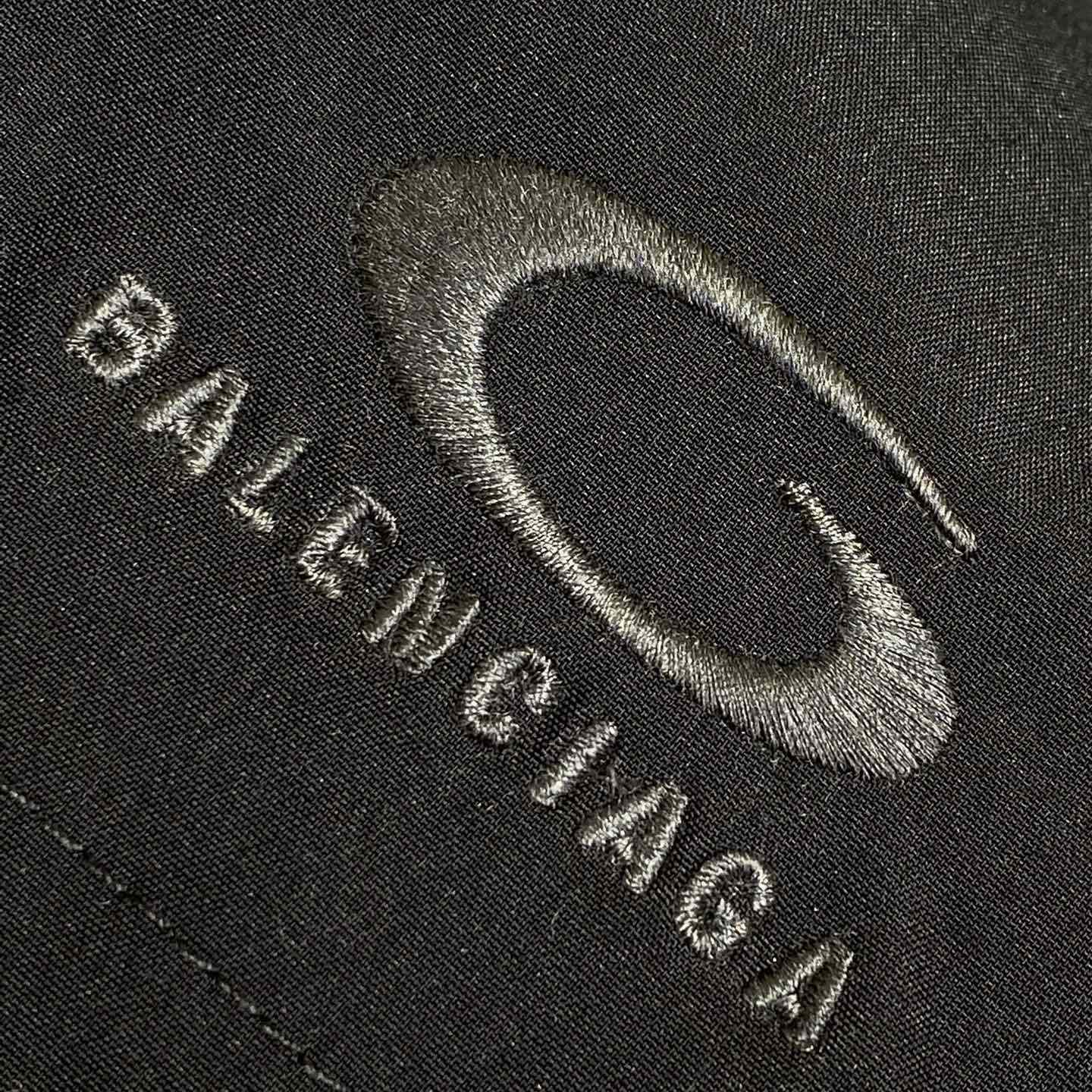 Balenciaga Loop Sports Icon Large Tracksuit Jacket In Black And Grey  - EUR FASHION