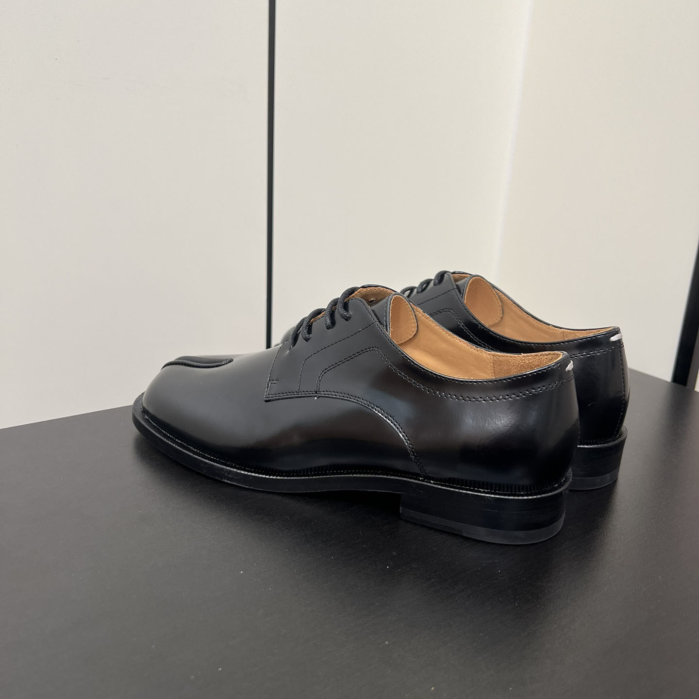Maison Margiela Tabi Leather Loafers - EUR FASHION