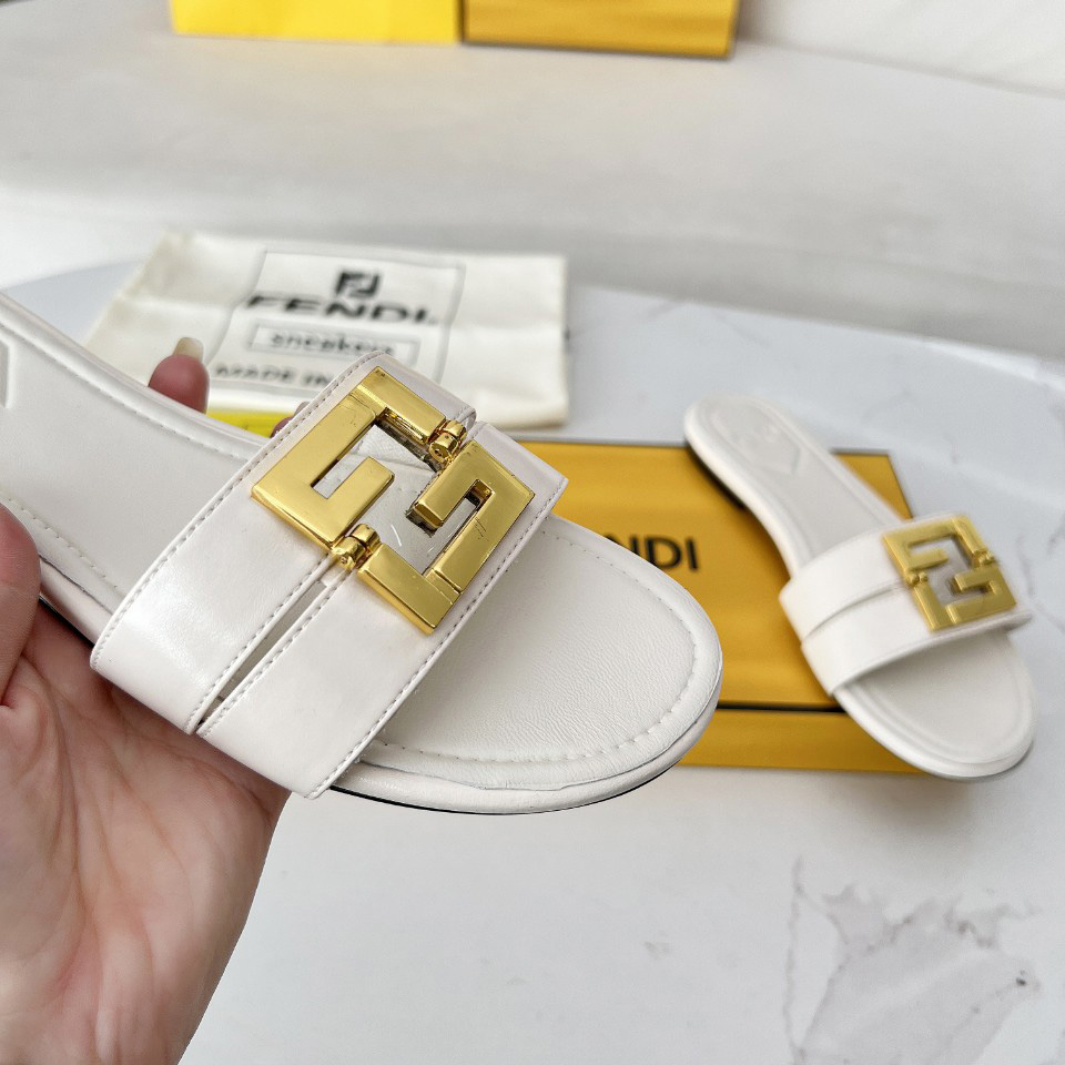 Fendi FFold White Leather Sandals - EUR FASHION