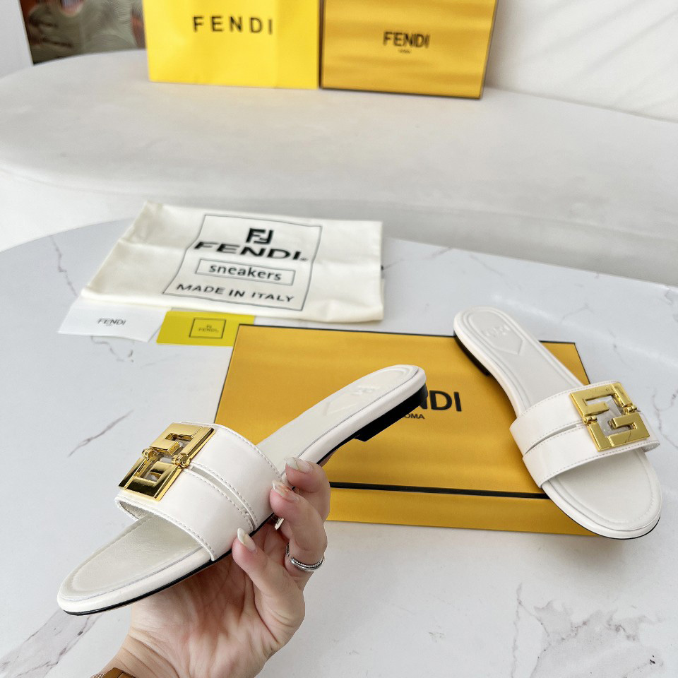 Fendi FFold White Leather Sandals - EUR FASHION