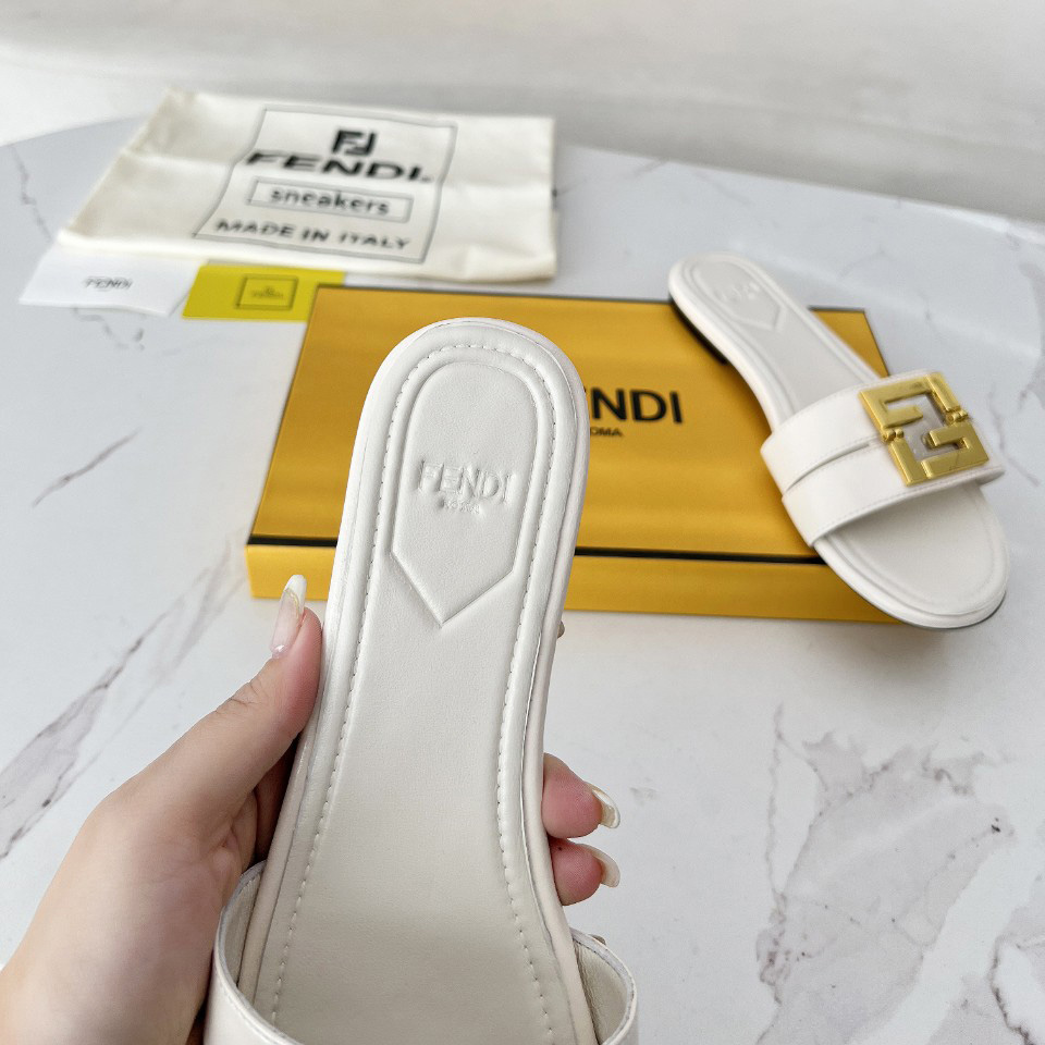 Fendi FFold White Leather Sandals - EUR FASHION
