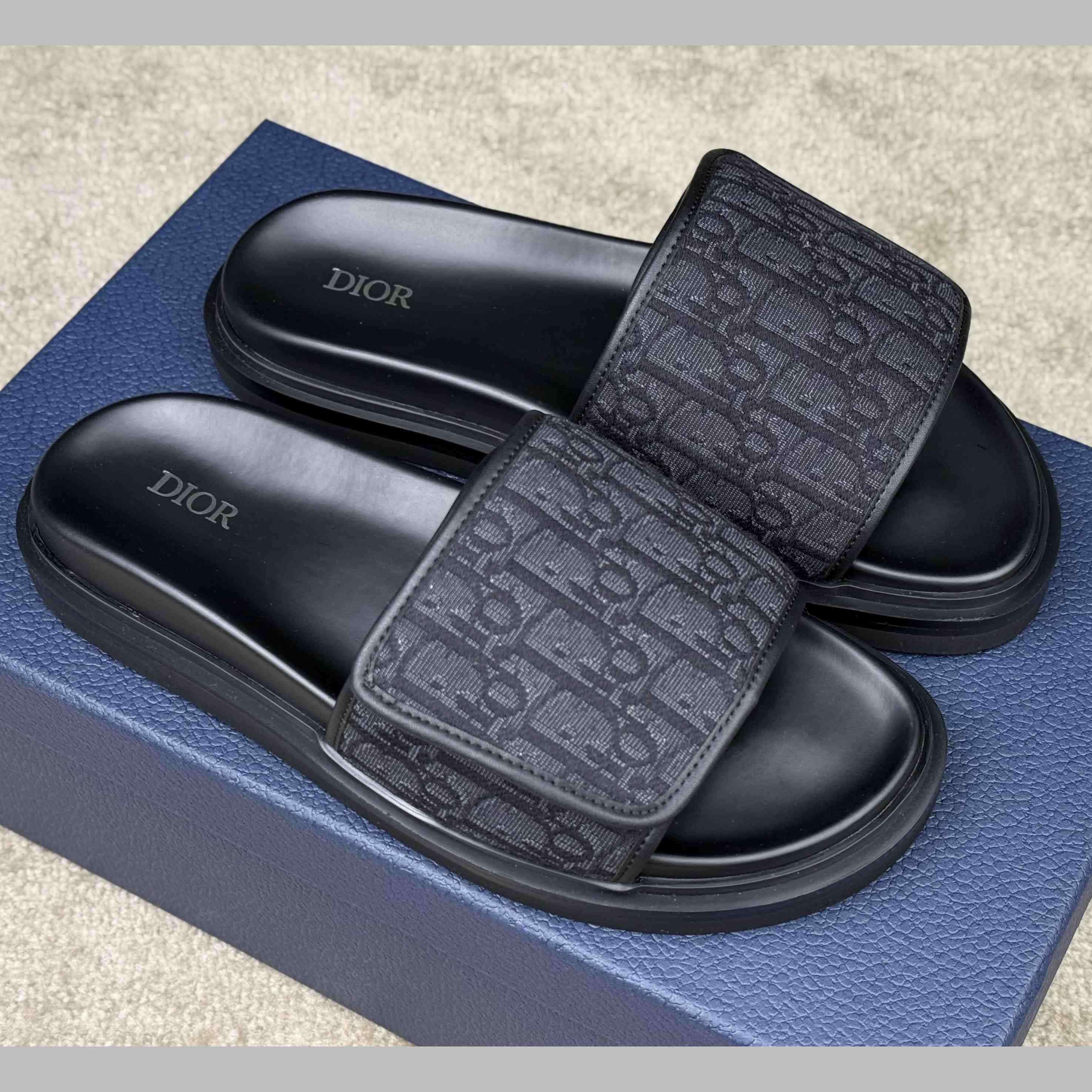 Dior Aqua Sandal  - EUR FASHION