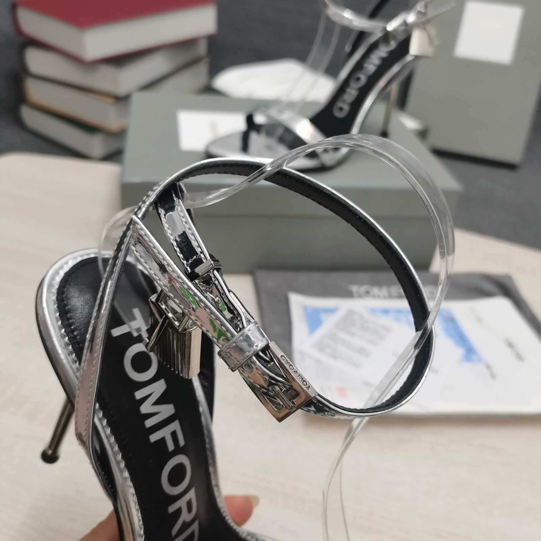 Tom Ford Silver Padlock Sandals - EUR FASHION