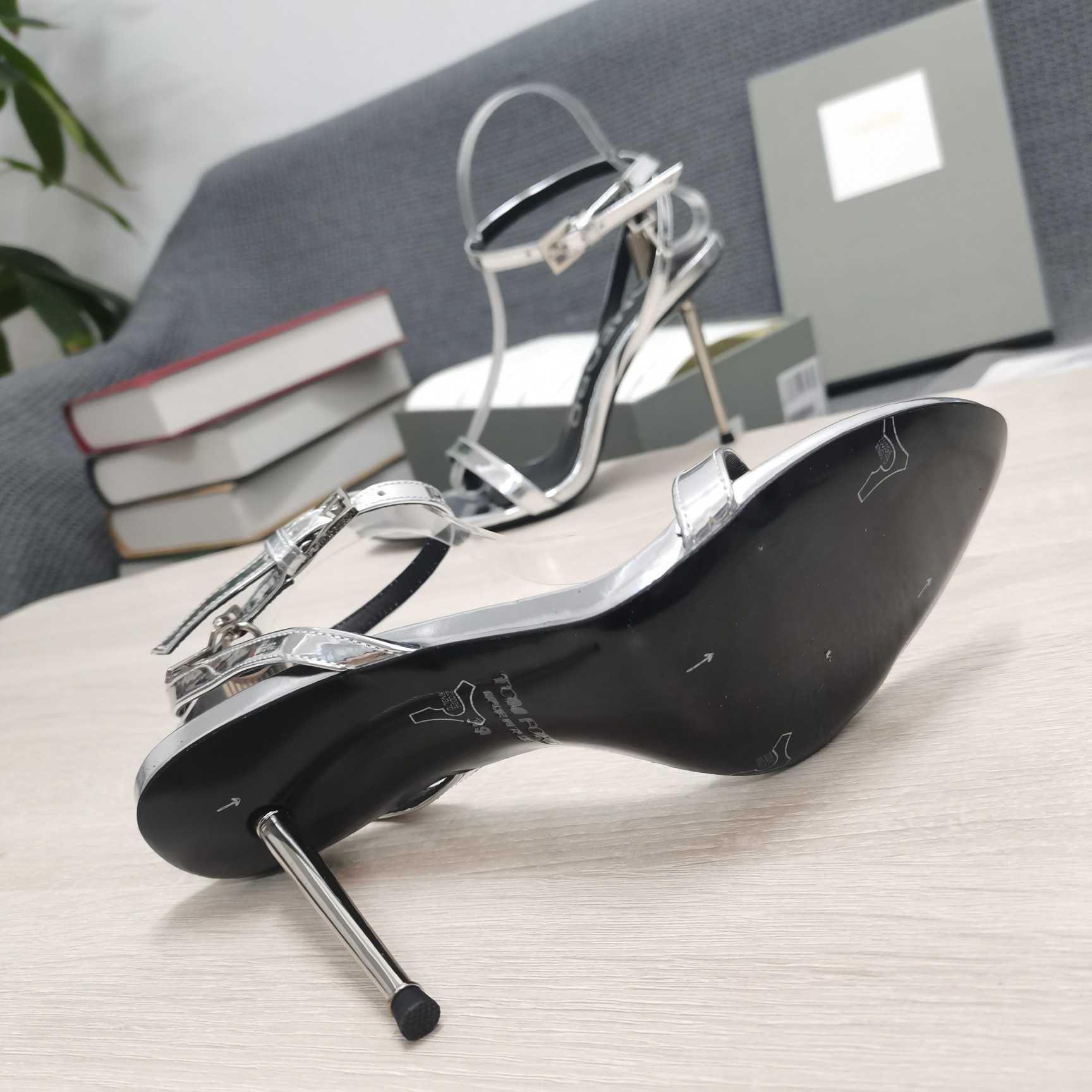 Tom Ford Silver Padlock Sandals - EUR FASHION
