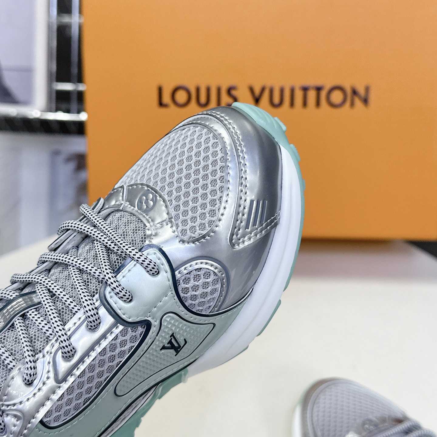 Louis Vuitton LV Olympia Sneaker   1AHOLN - EUR FASHION