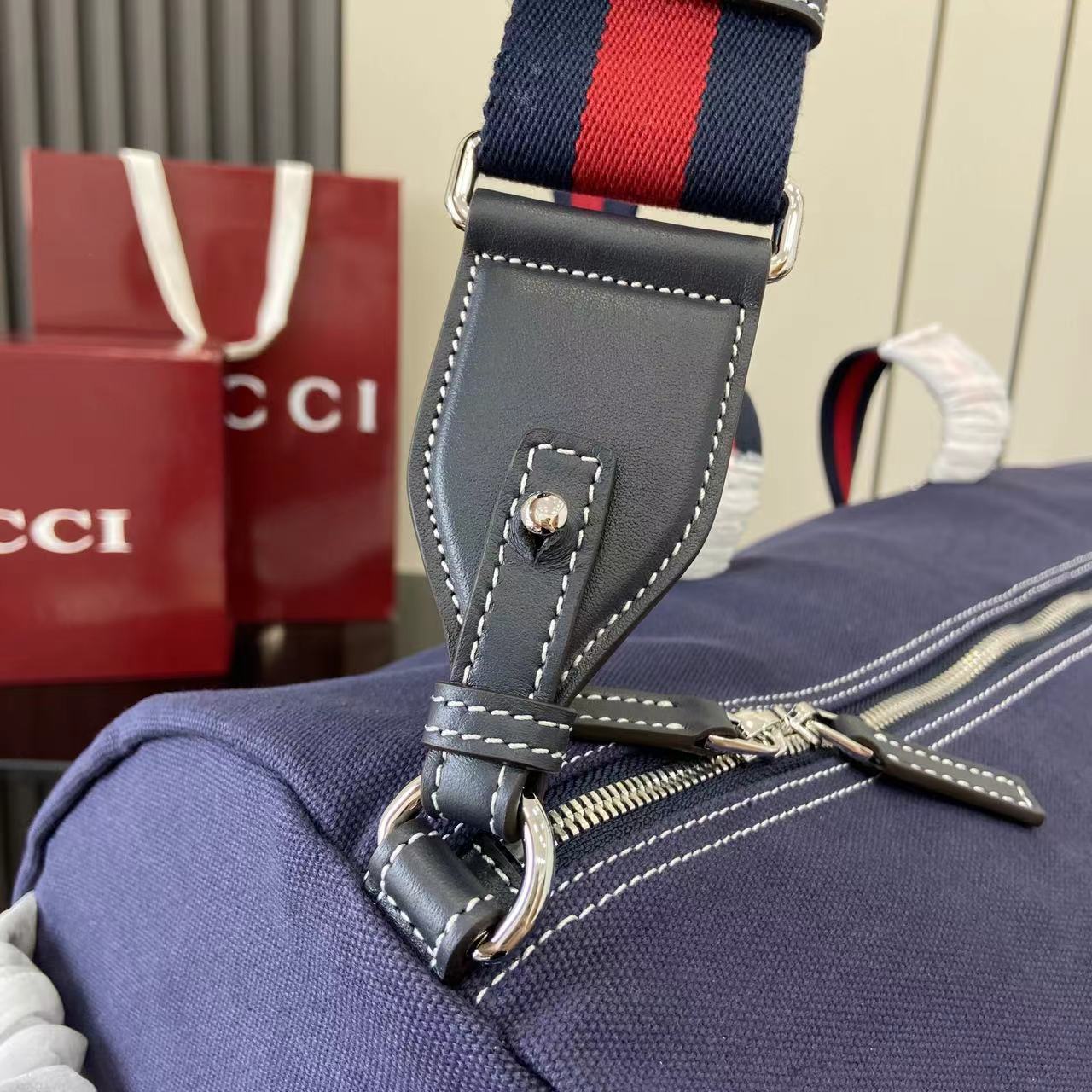 Gucci Large Printed Canvas Duffle Bag - EUR FASHION