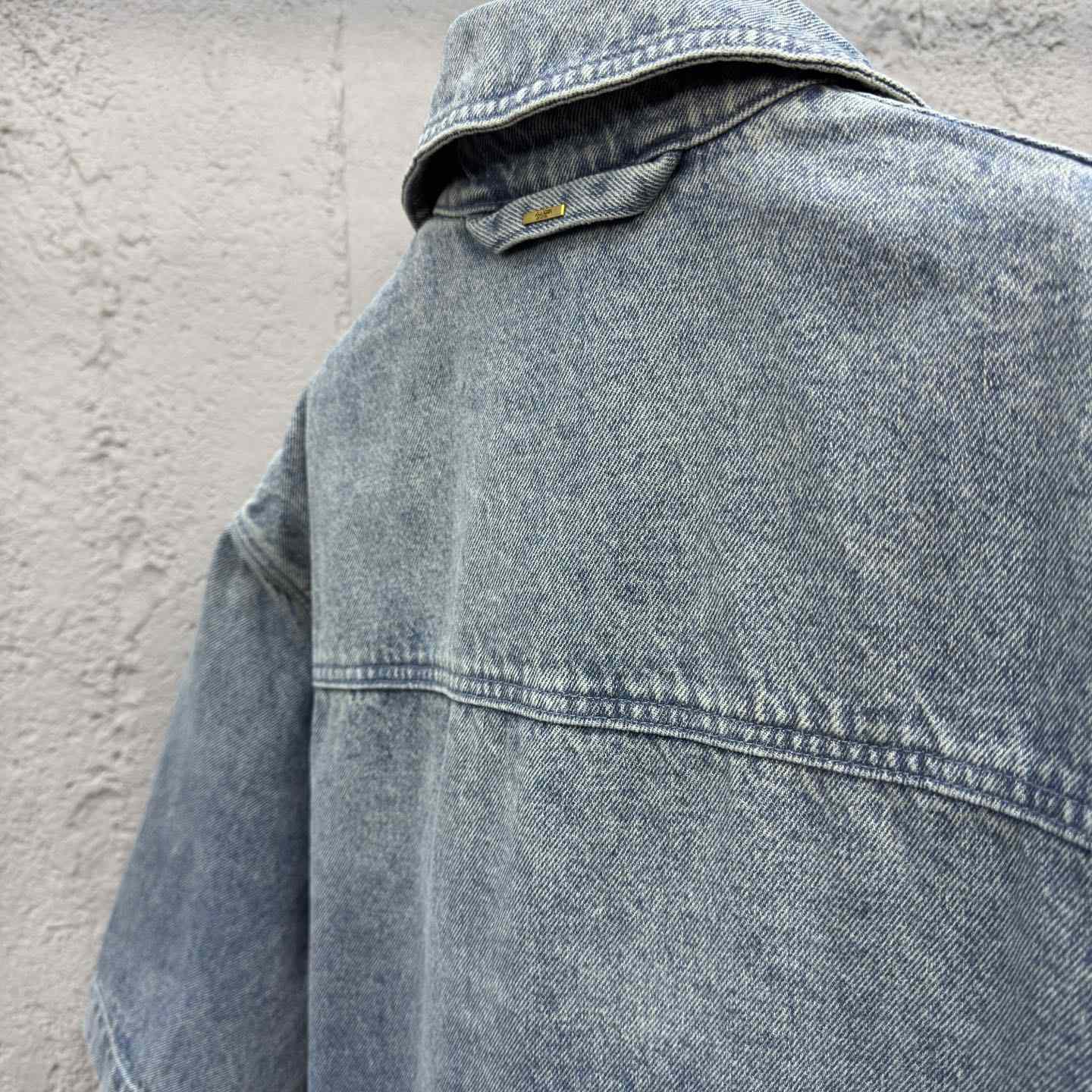 Louis Vuitton Short-Sleeved Denim Workwear Shirt  1ABLDG - EUR FASHION