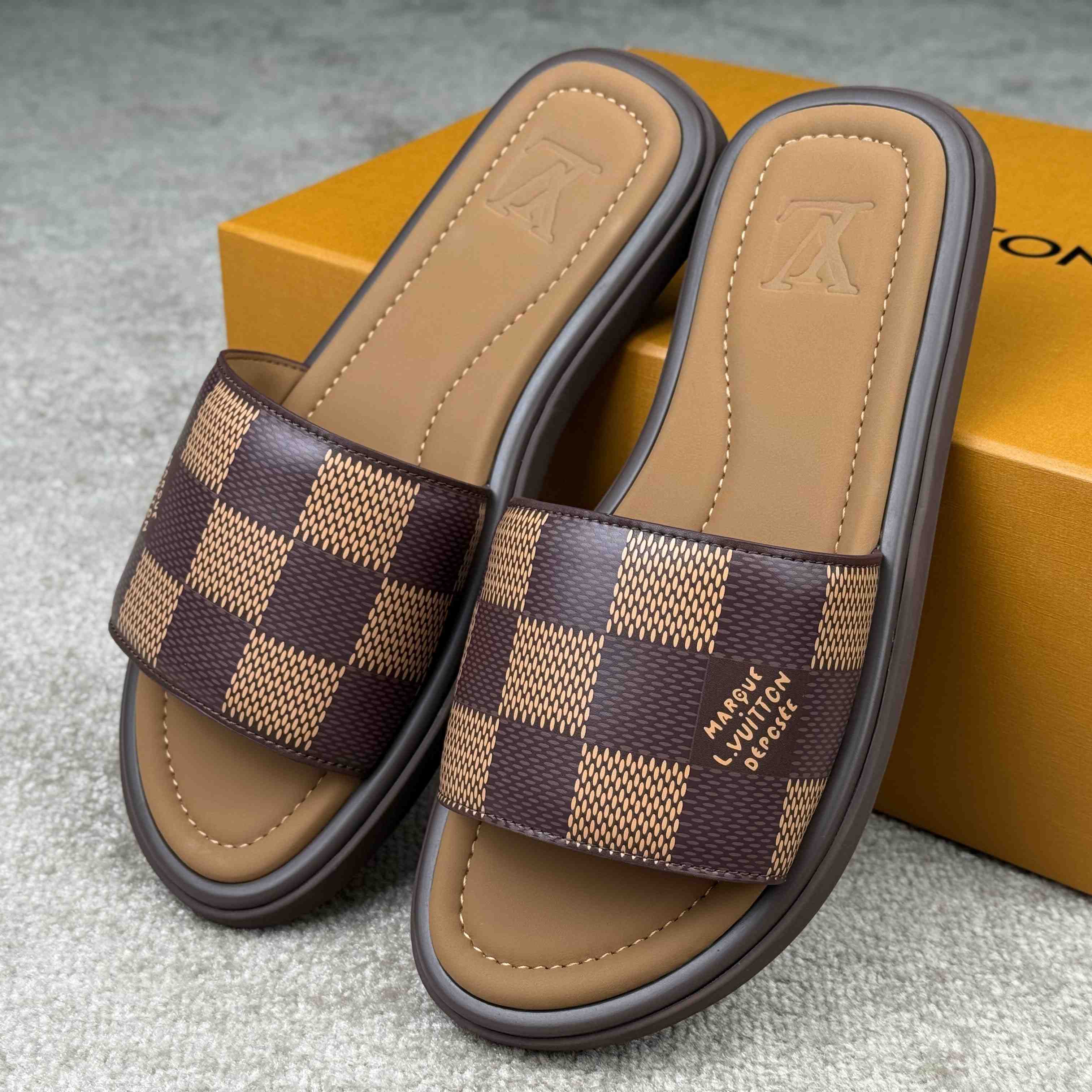 Louis Vuitton LV Venice Mule   - EUR FASHION