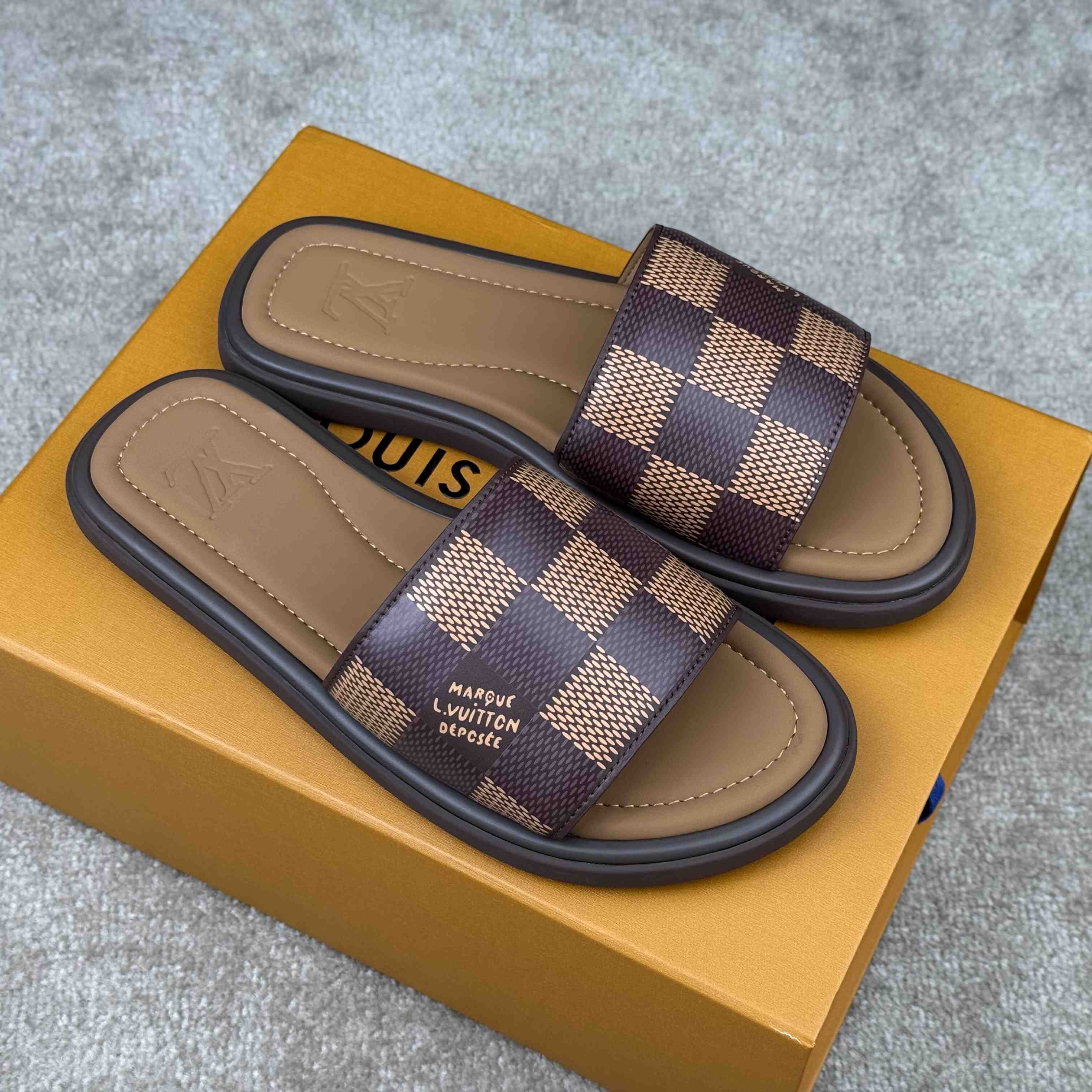 Louis Vuitton LV Venice Mule   - EUR FASHION