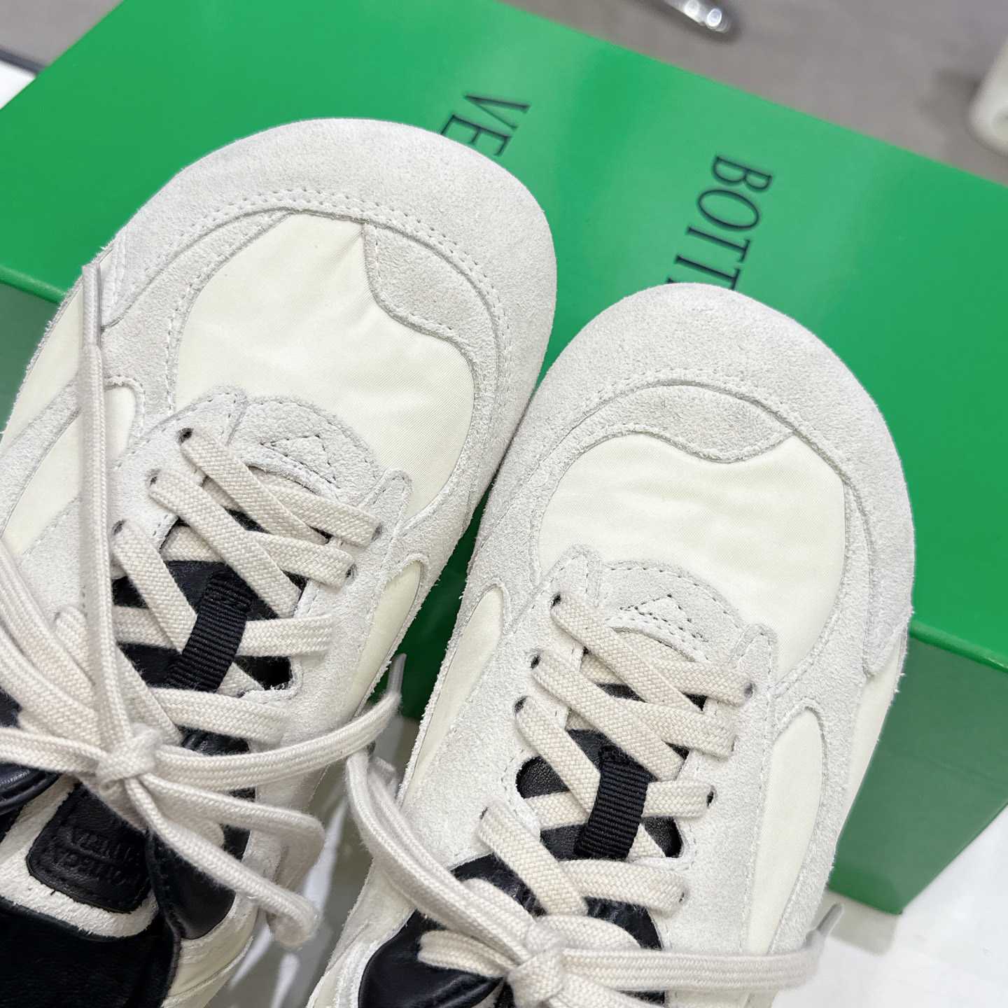 Bottega Veneta Orbit Flash Sneaker - EUR FASHION
