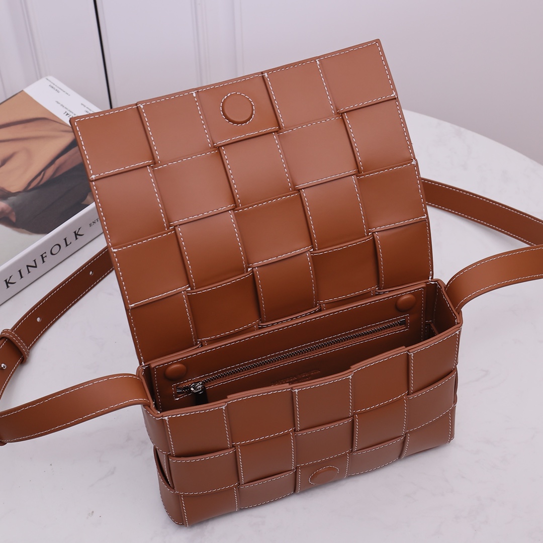 Bottega Veneta Cassette - EUR FASHION