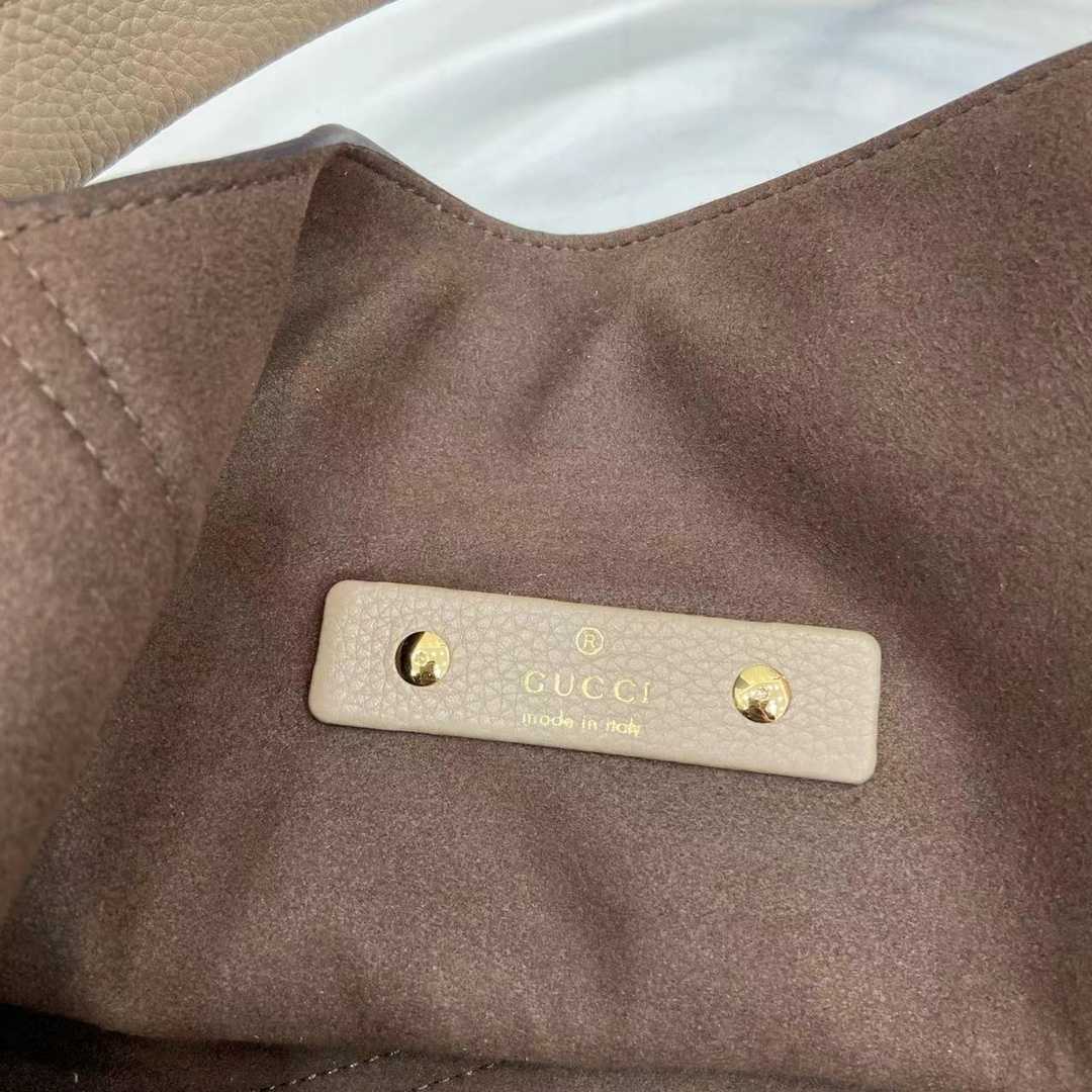 Gucci Softbit Maxi Shoulder Bag - EUR FASHION