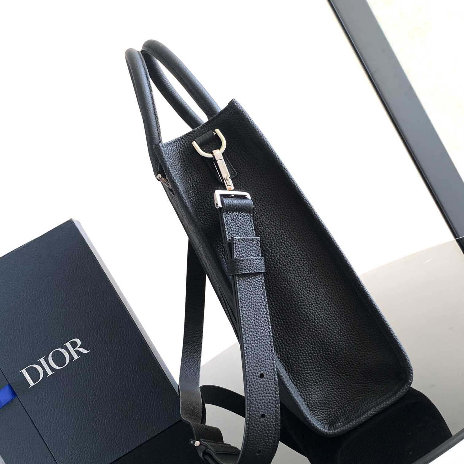Dior Medium East-West Tote Bag  - EUR FASHION