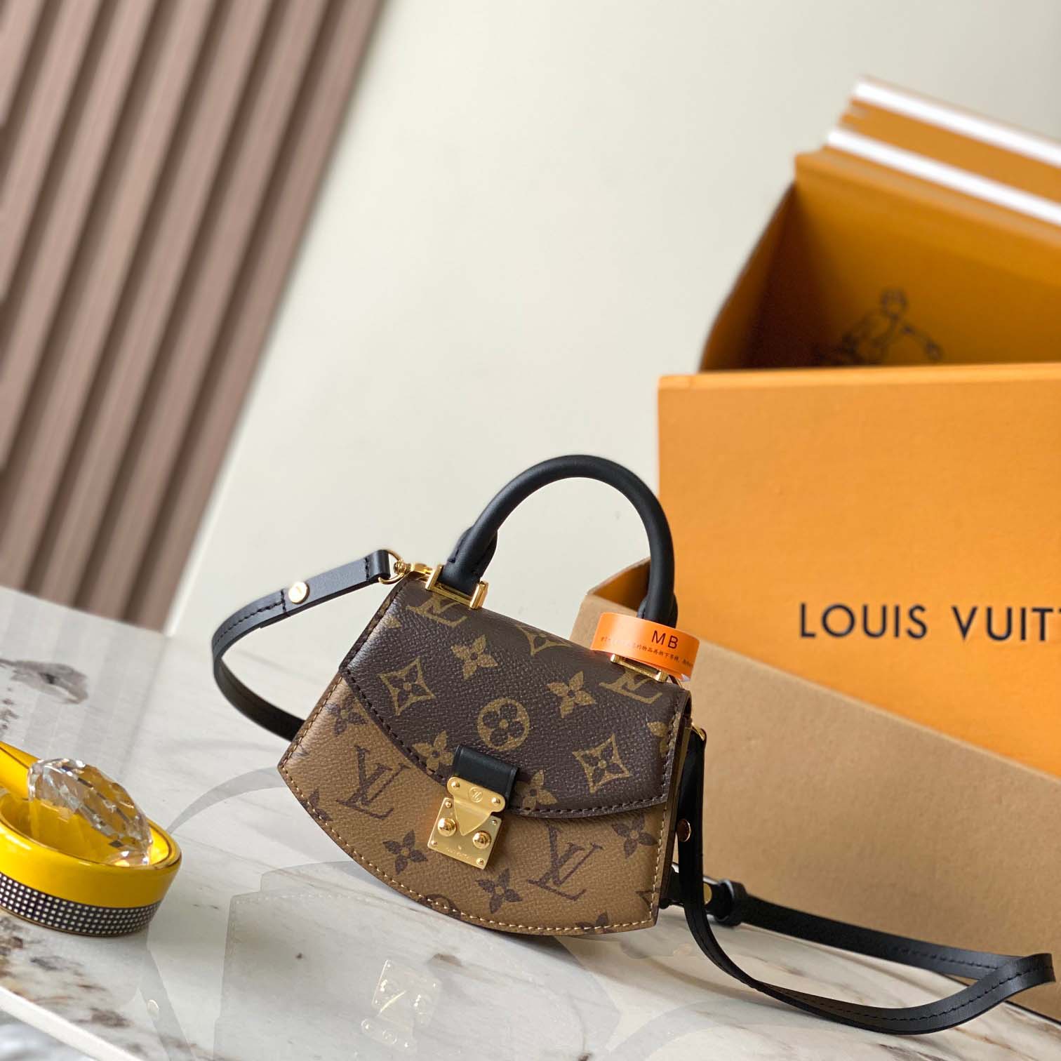 Louis Vuitton Tilsitt Handbag   M83473 - EUR FASHION