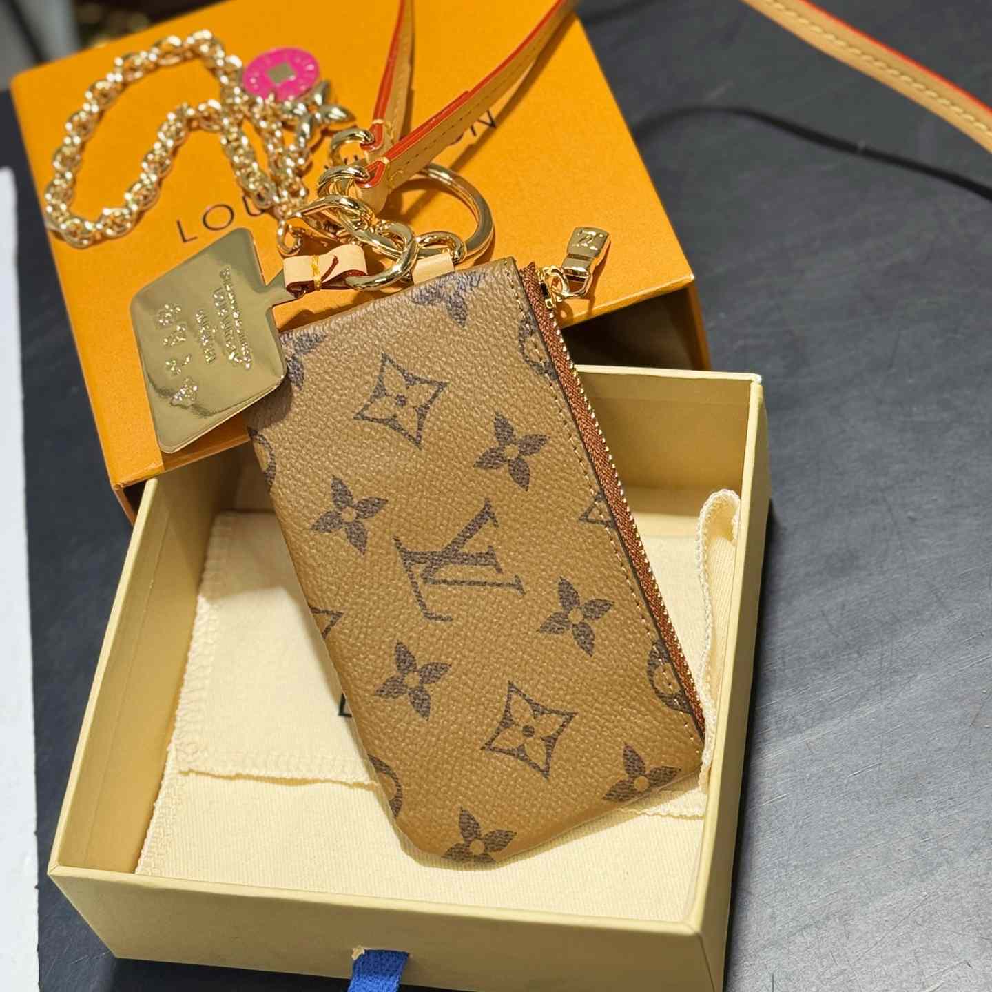 Louis Vuitton Monogram Phone Holder   - EUR FASHION