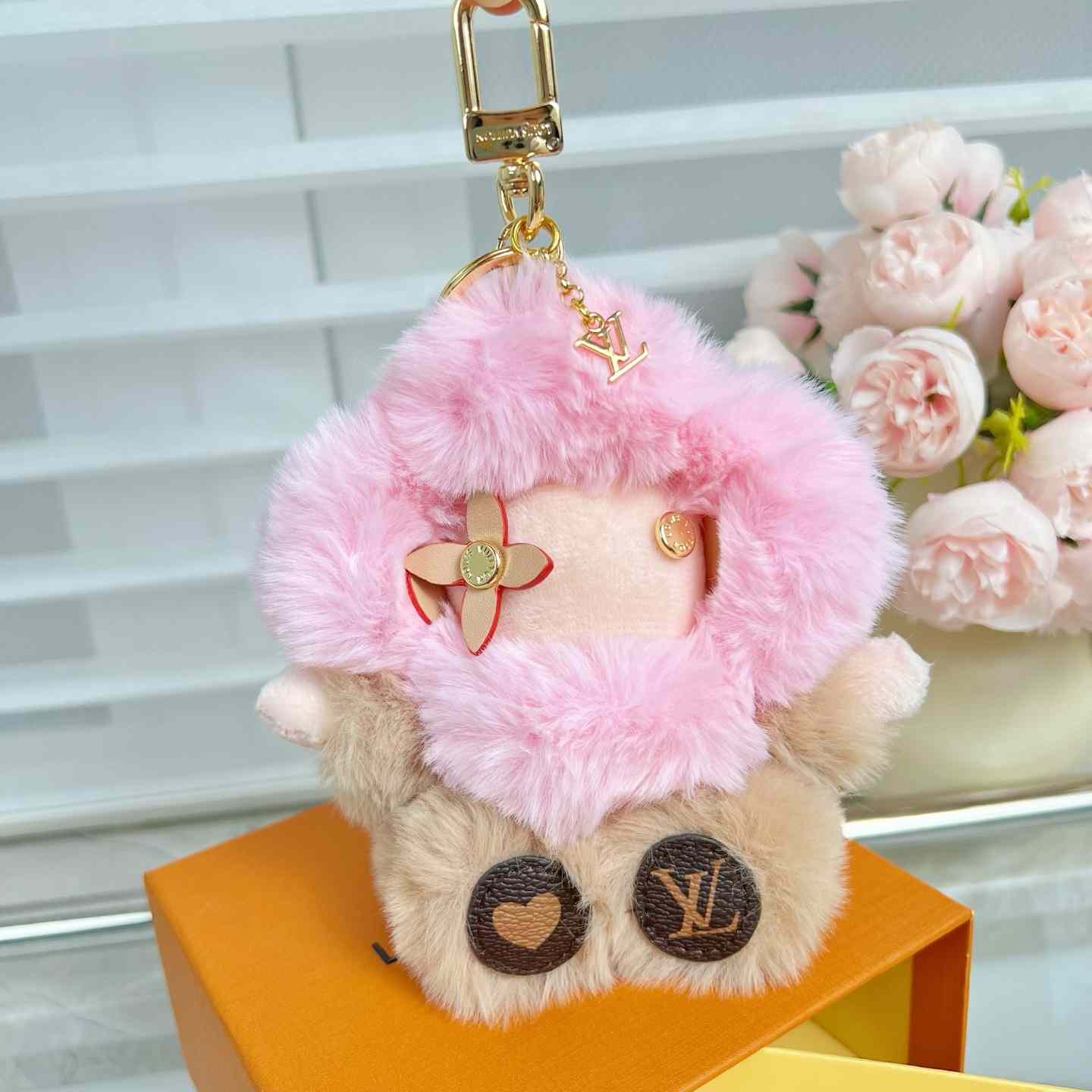 Louis Vuitton Vivienne Fashionista Bag Charm - EUR FASHION