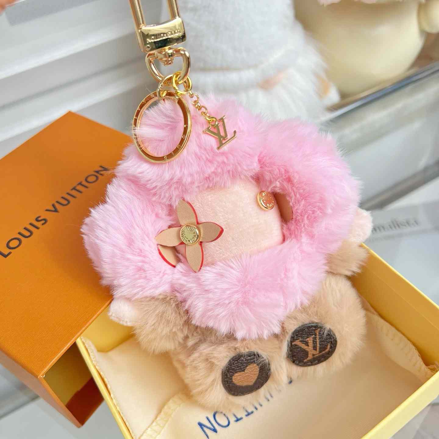 Louis Vuitton Vivienne Fashionista Bag Charm - EUR FASHION