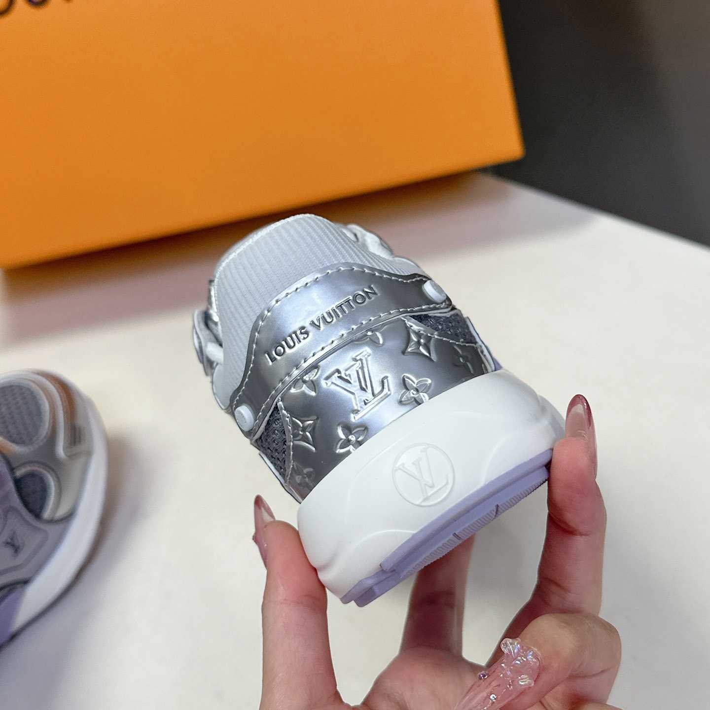 Louis Vuitton LV Olympia Sneaker   1AHOM6 - EUR FASHION