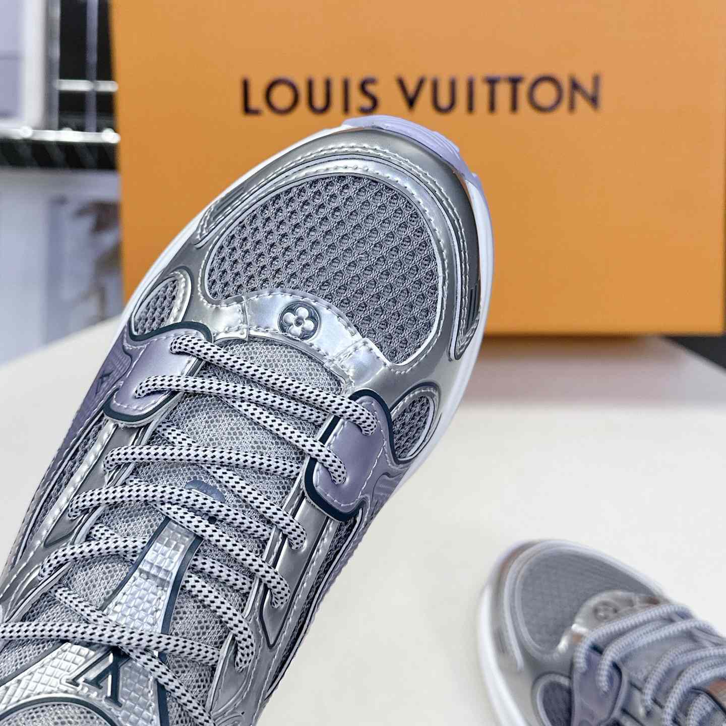 Louis Vuitton LV Olympia Sneaker   1AHOM6 - EUR FASHION