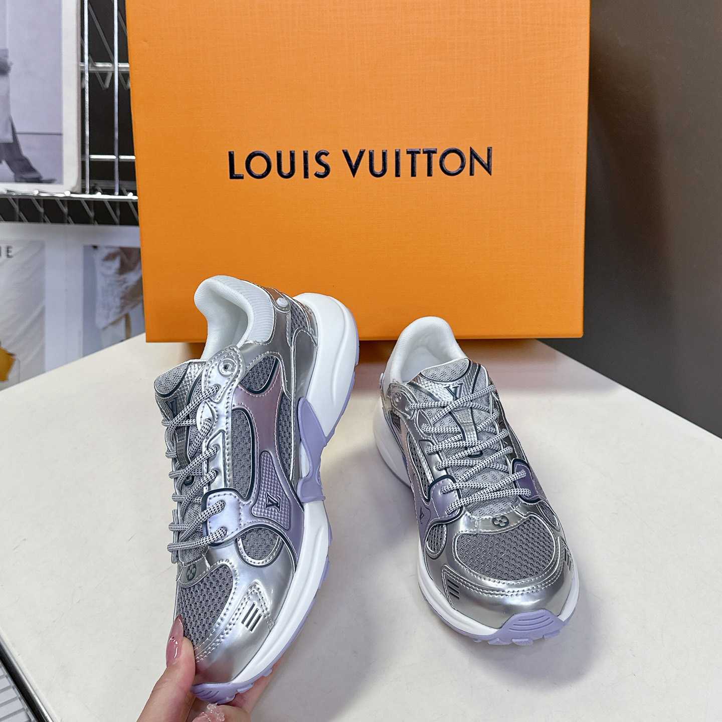 Louis Vuitton LV Olympia Sneaker   1AHOM6 - EUR FASHION