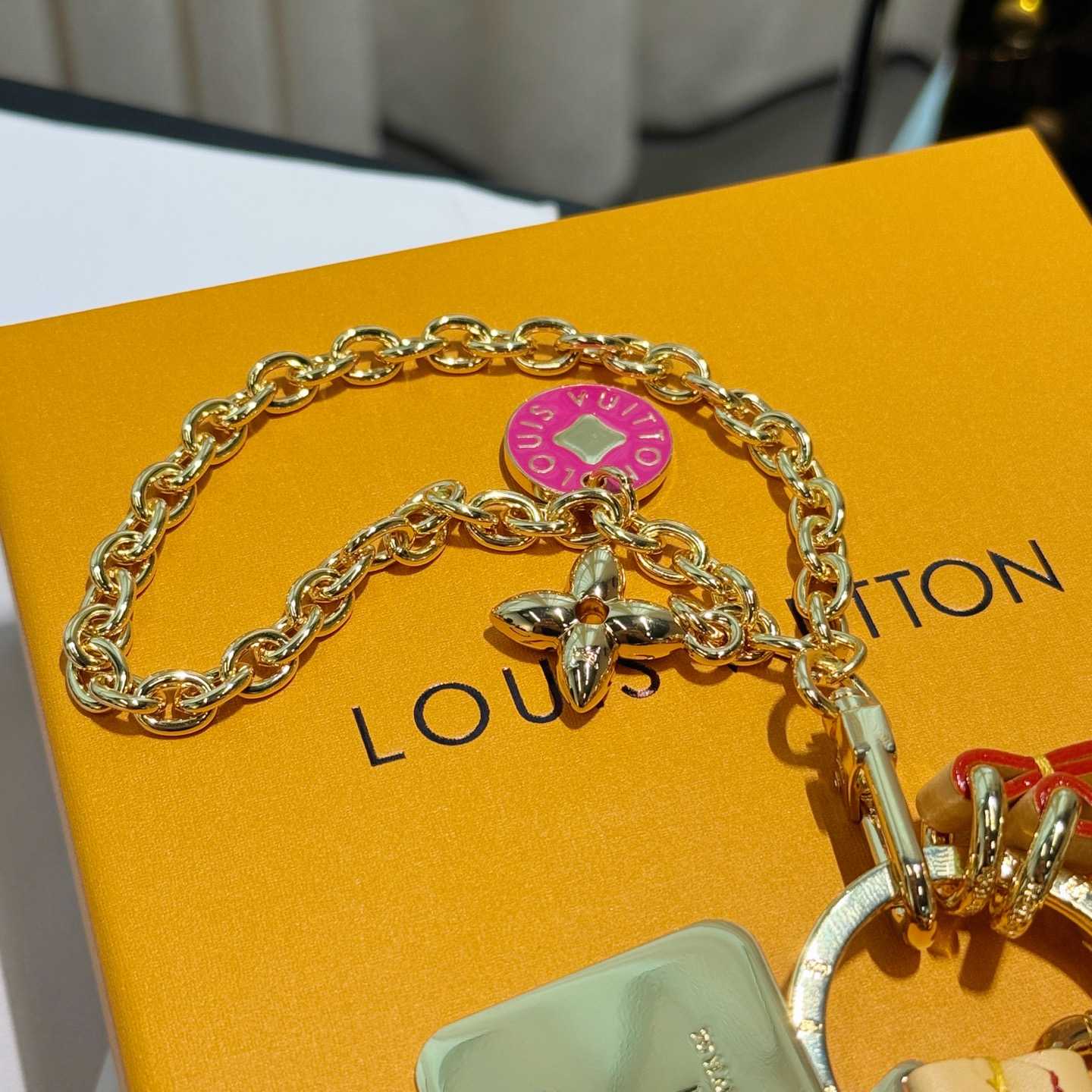 Louis Vuitton Monogram Phone Holder   - EUR FASHION