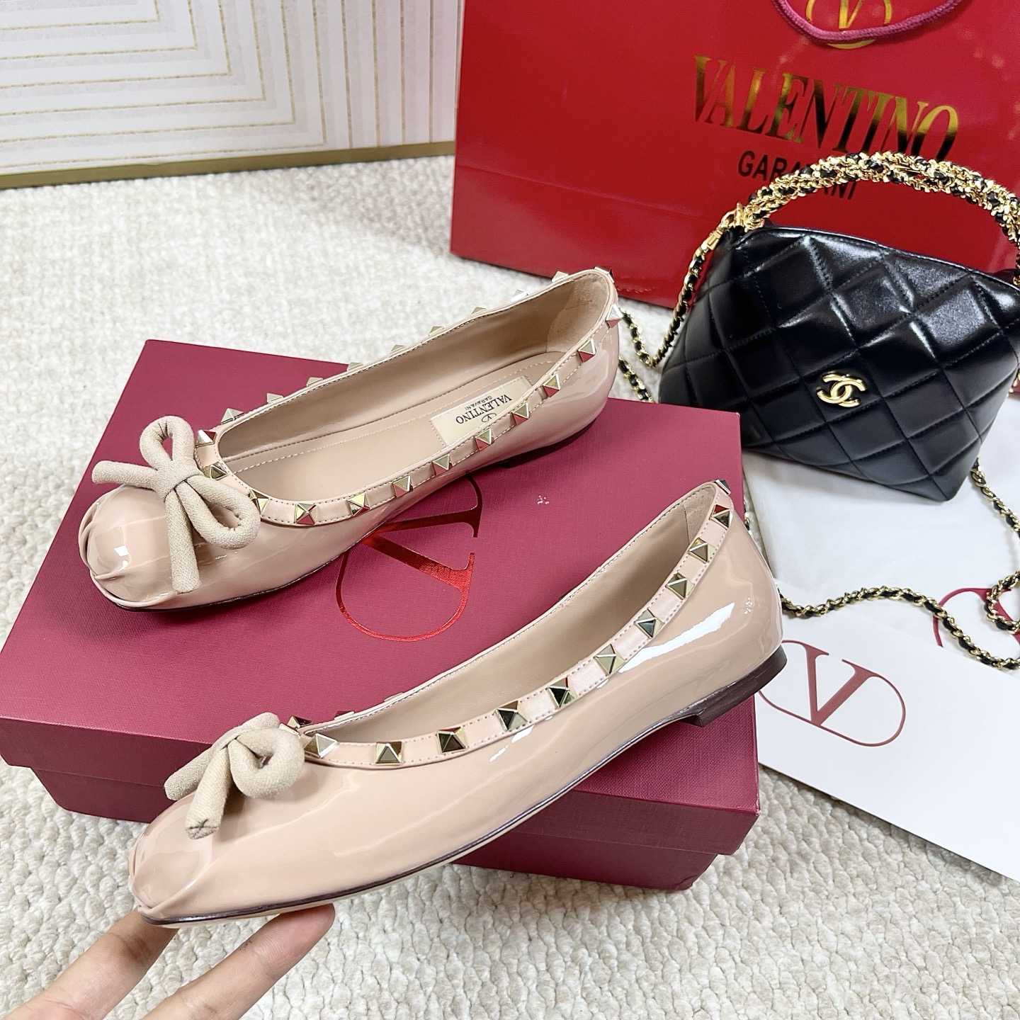 Valenti Rockstud Patent Leather Ballerina - EUR FASHION
