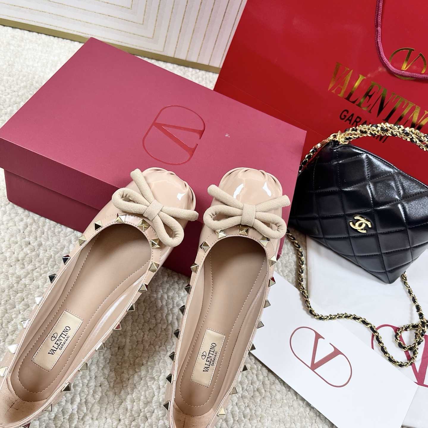 Valenti Rockstud Patent Leather Ballerina - EUR FASHION