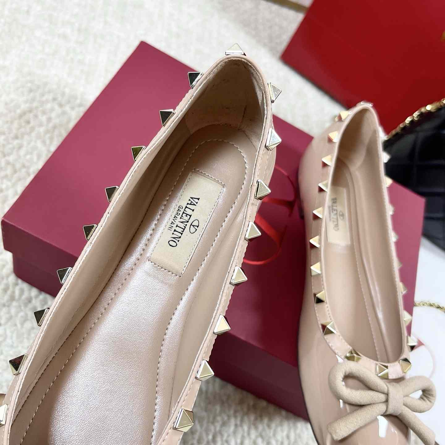 Valenti Rockstud Patent Leather Ballerina - EUR FASHION