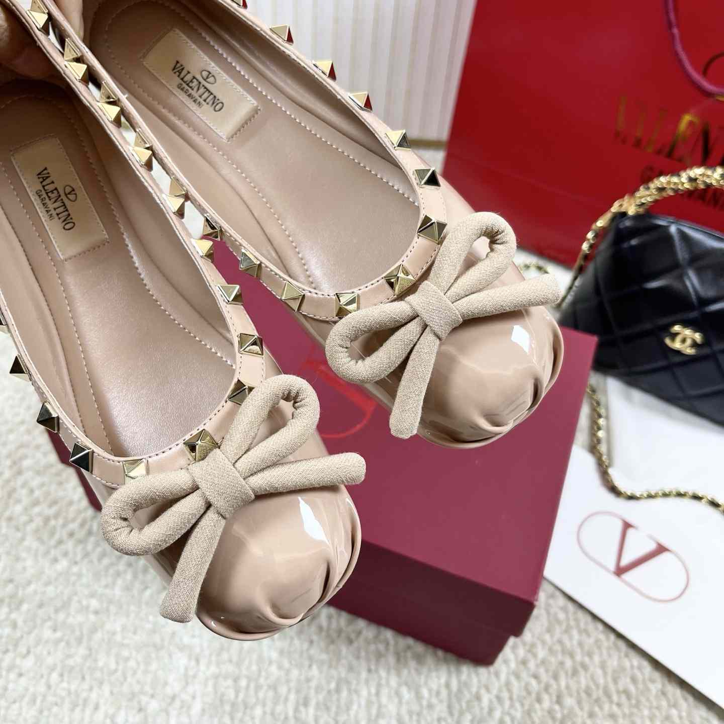 Valenti Rockstud Patent Leather Ballerina - EUR FASHION