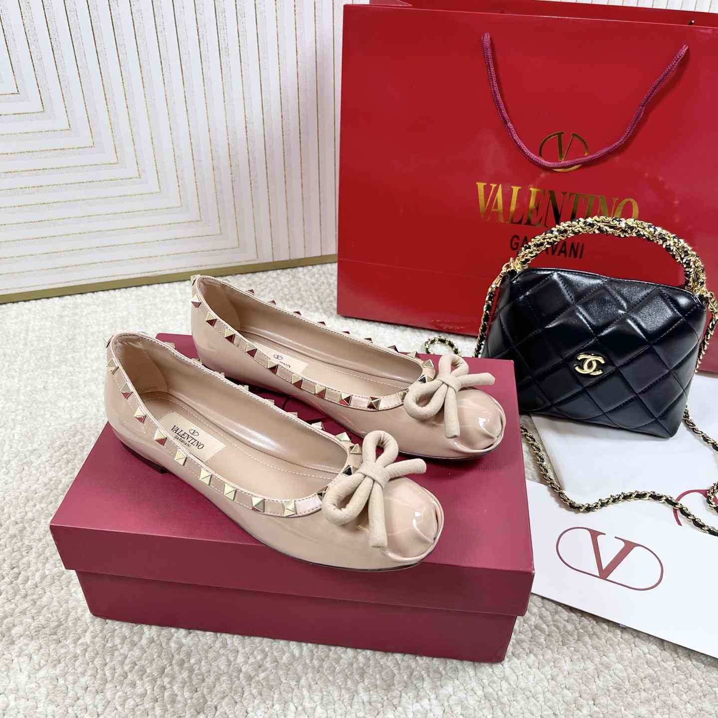 Valenti Rockstud Patent Leather Ballerina - EUR FASHION