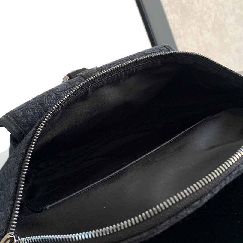 Dior 8 Belt Bag  - EUR FASHION