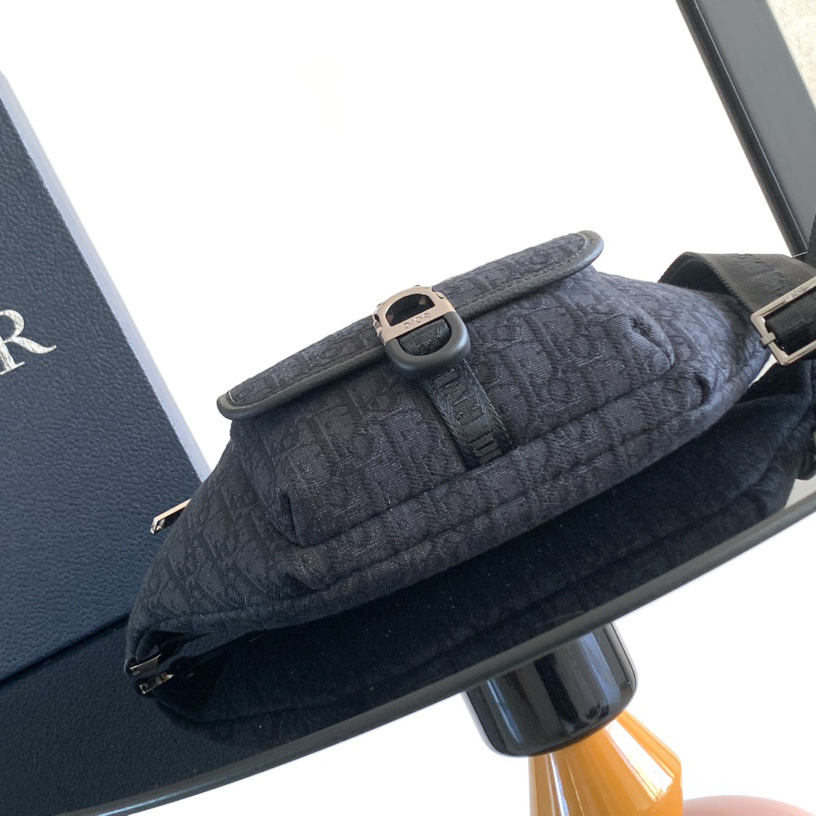 Dior 8 Belt Bag  - EUR FASHION