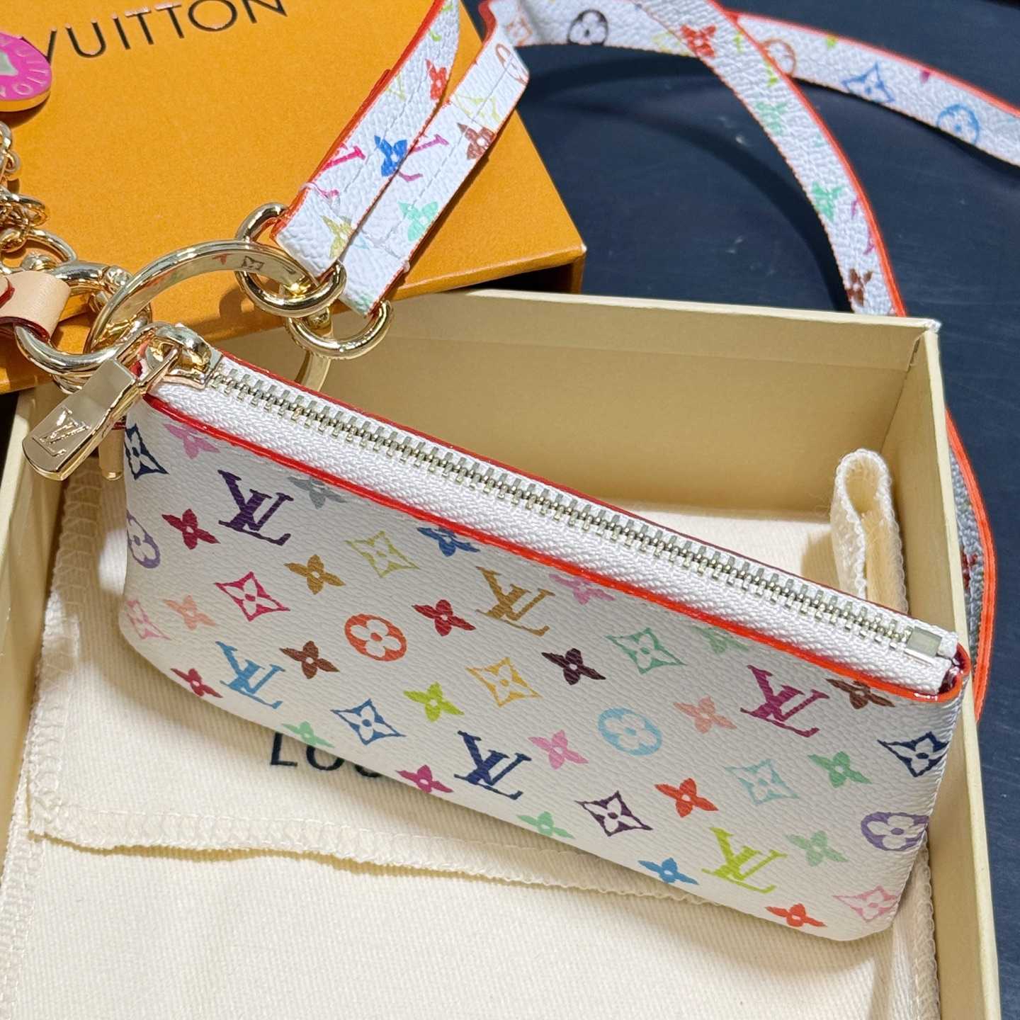 Louis Vuitton LV x TM Phone Holder  M14099 - EUR FASHION