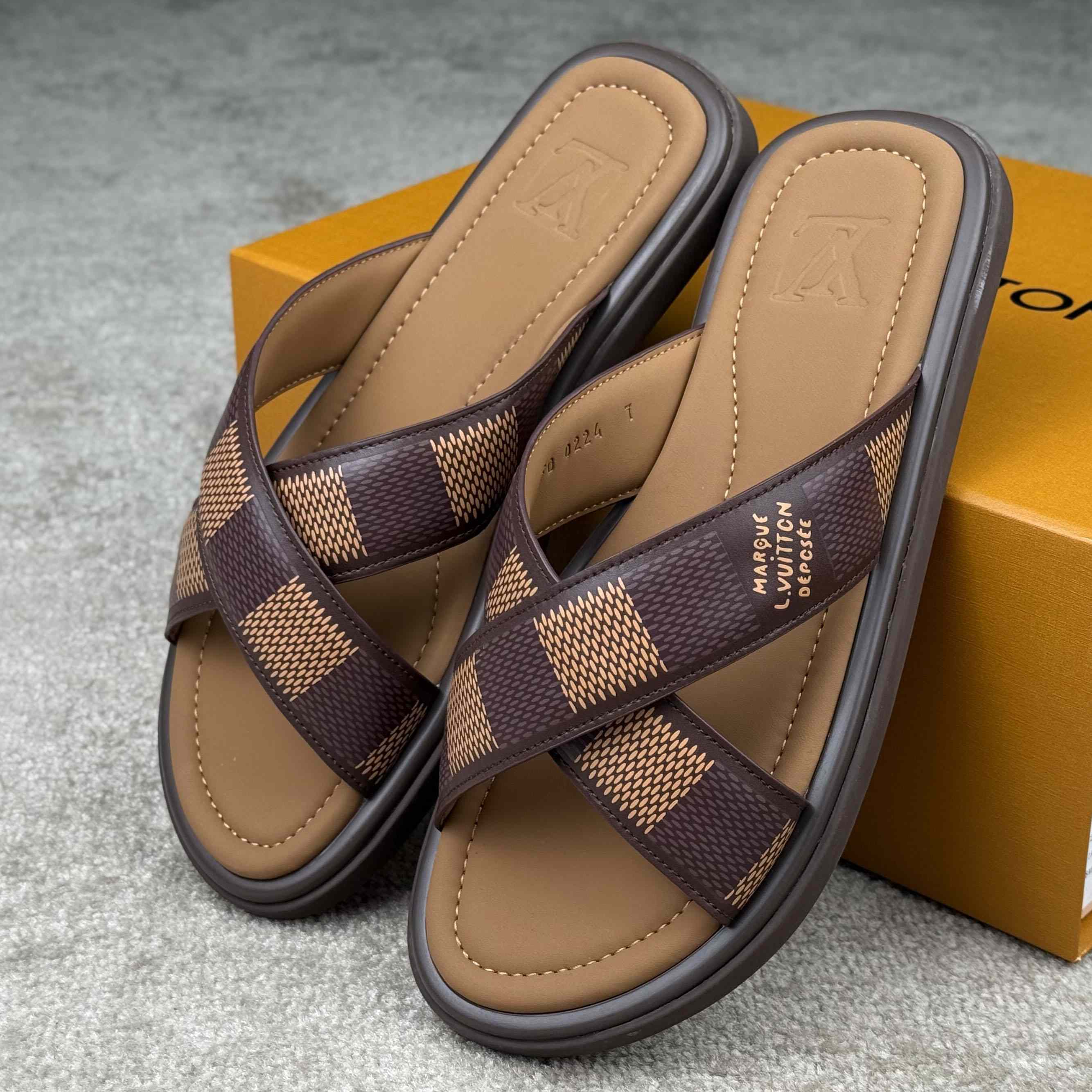 Louis Vuitton LV Venice Mule   - EUR FASHION