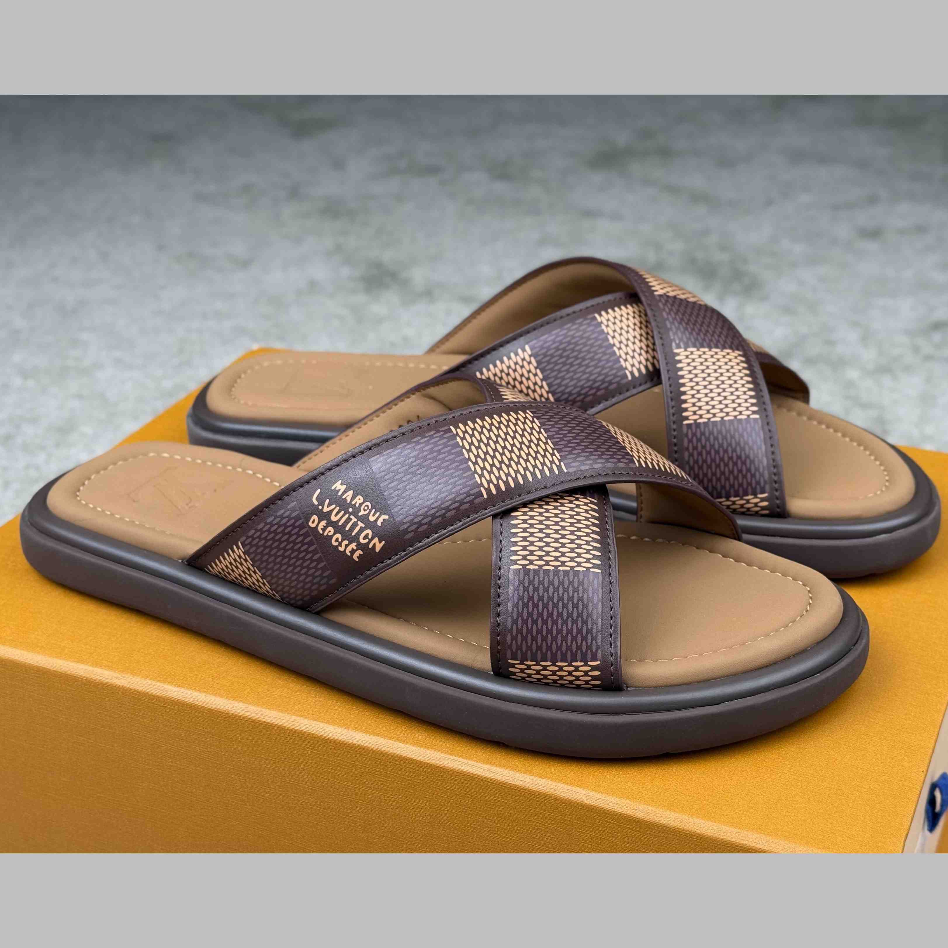Louis Vuitton LV Venice Mule   - EUR FASHION