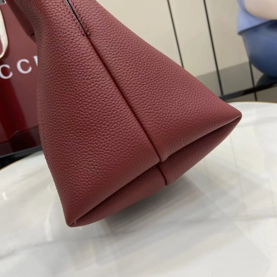 Gucci Softbit Medium Top Handle Bag - EUR FASHION