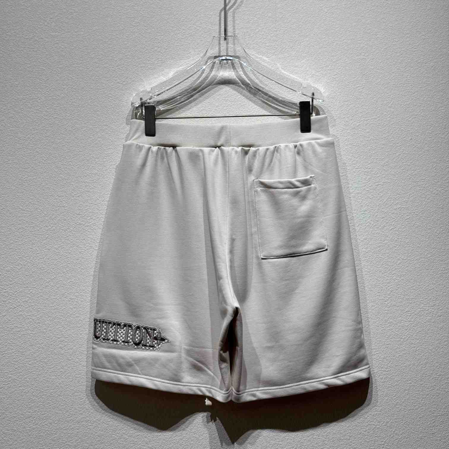 Louis Vuitton Embellished Shorts   1AHW36 - EUR FASHION