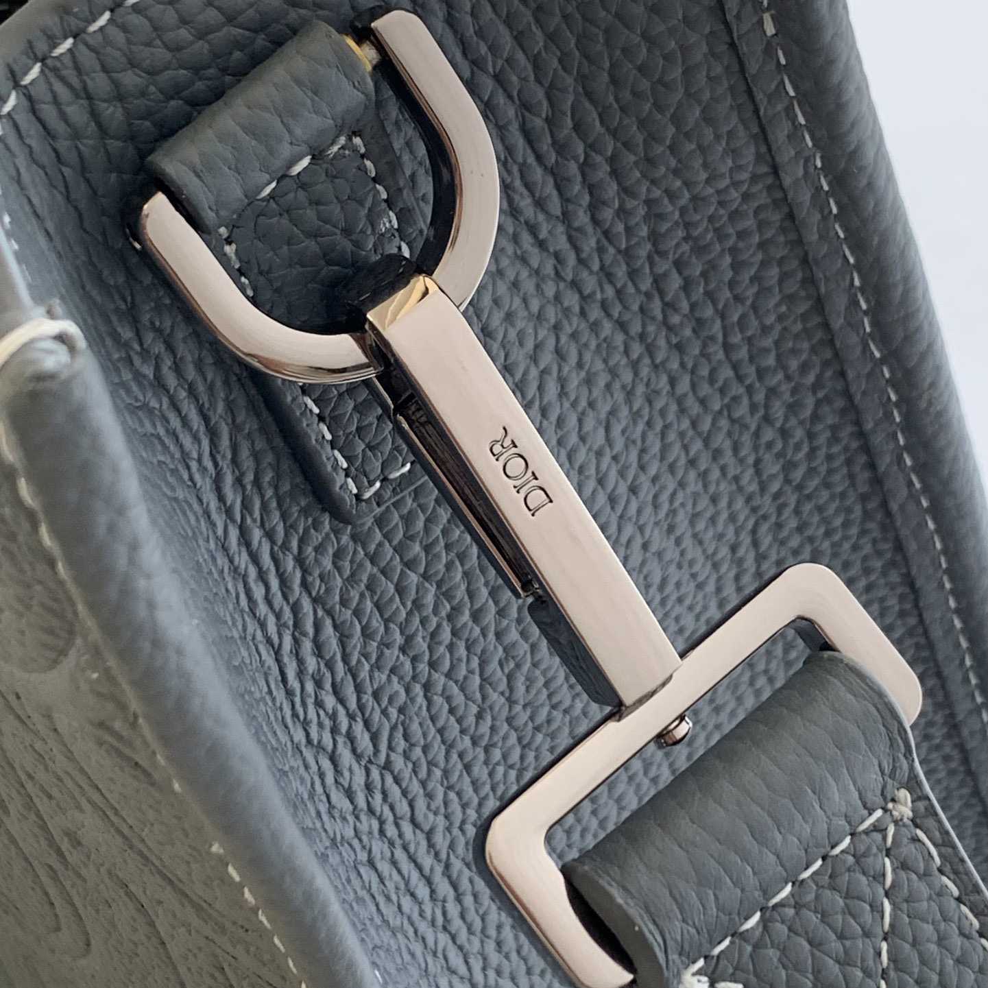 Dior Medium East-West Tote Bag  - EUR FASHION
